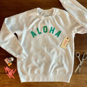 couple wear Mens-Unisex Raglan Fleece White x Aqua ALOHA Applique'