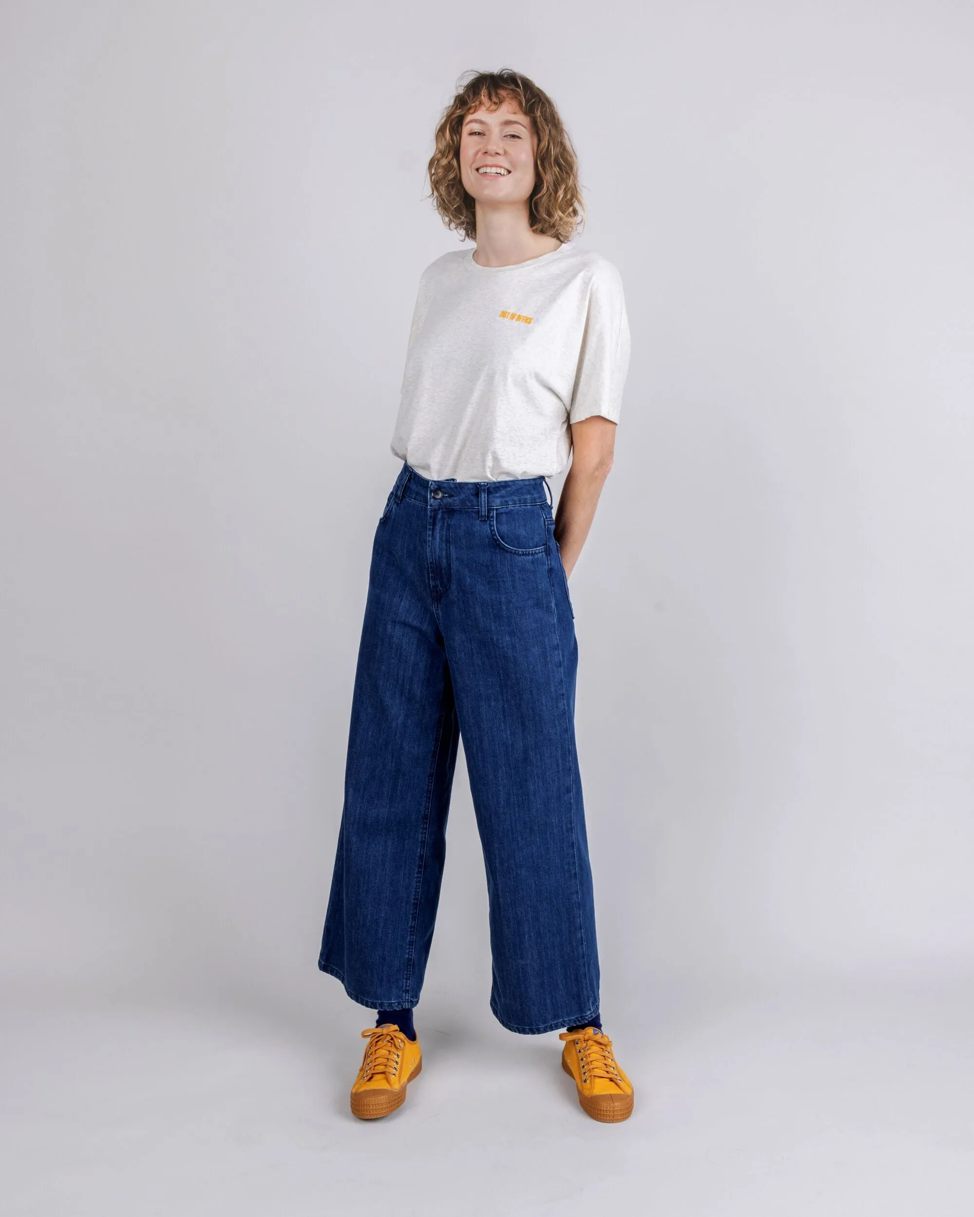 Out of Office Cotton Tee Cream Versatile Look