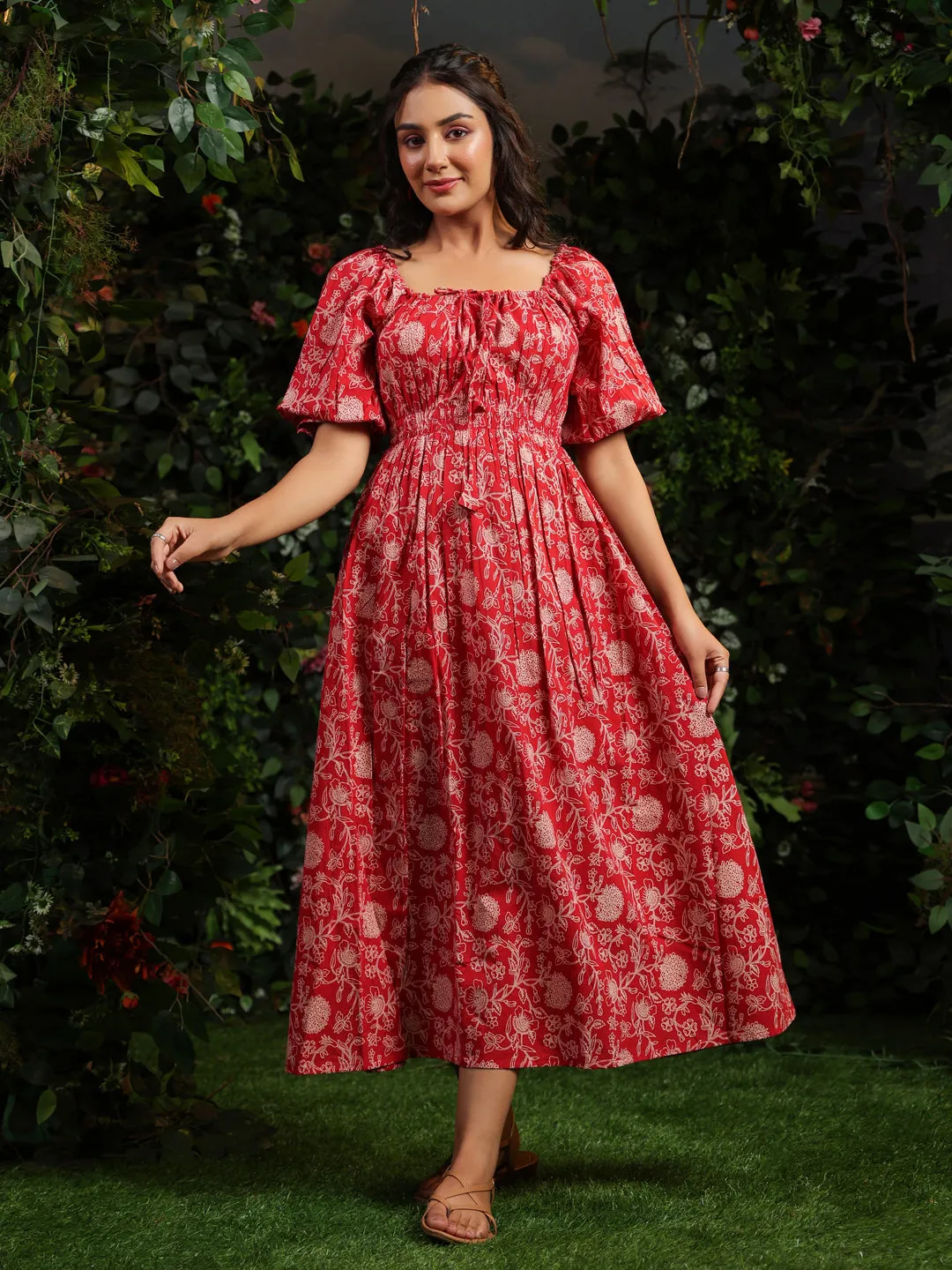 Smooth Lines Women's Red long Cotton dress with balloon sleeves