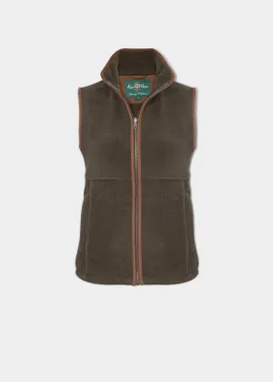 Relaxed Layer Zip Front Aylsham Ladies Fleece Gilet In Green - Regular Fit