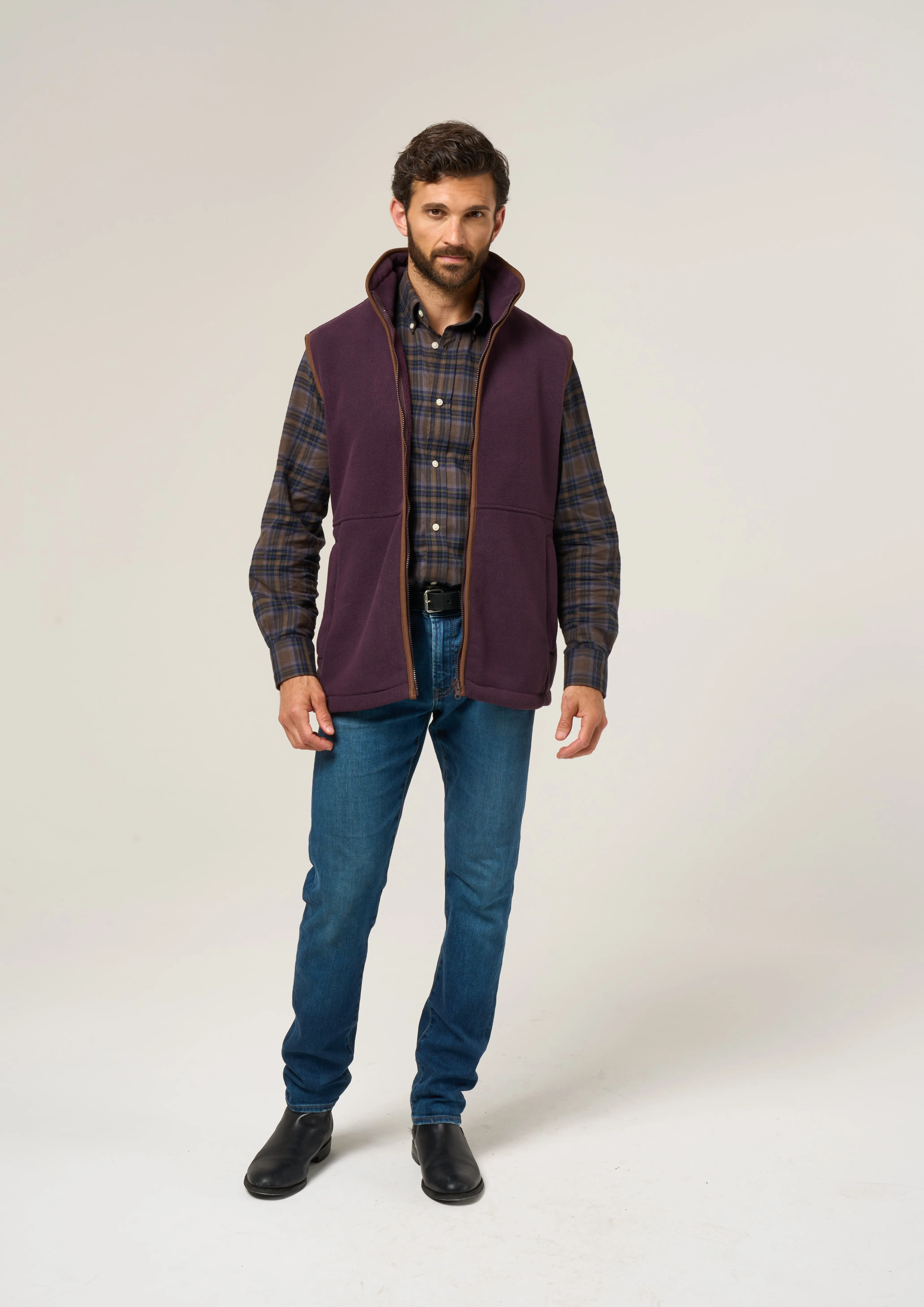 Street Casual Breathable Layering Aylsham Men's Fleece Gilet In Plum - Regular Fit