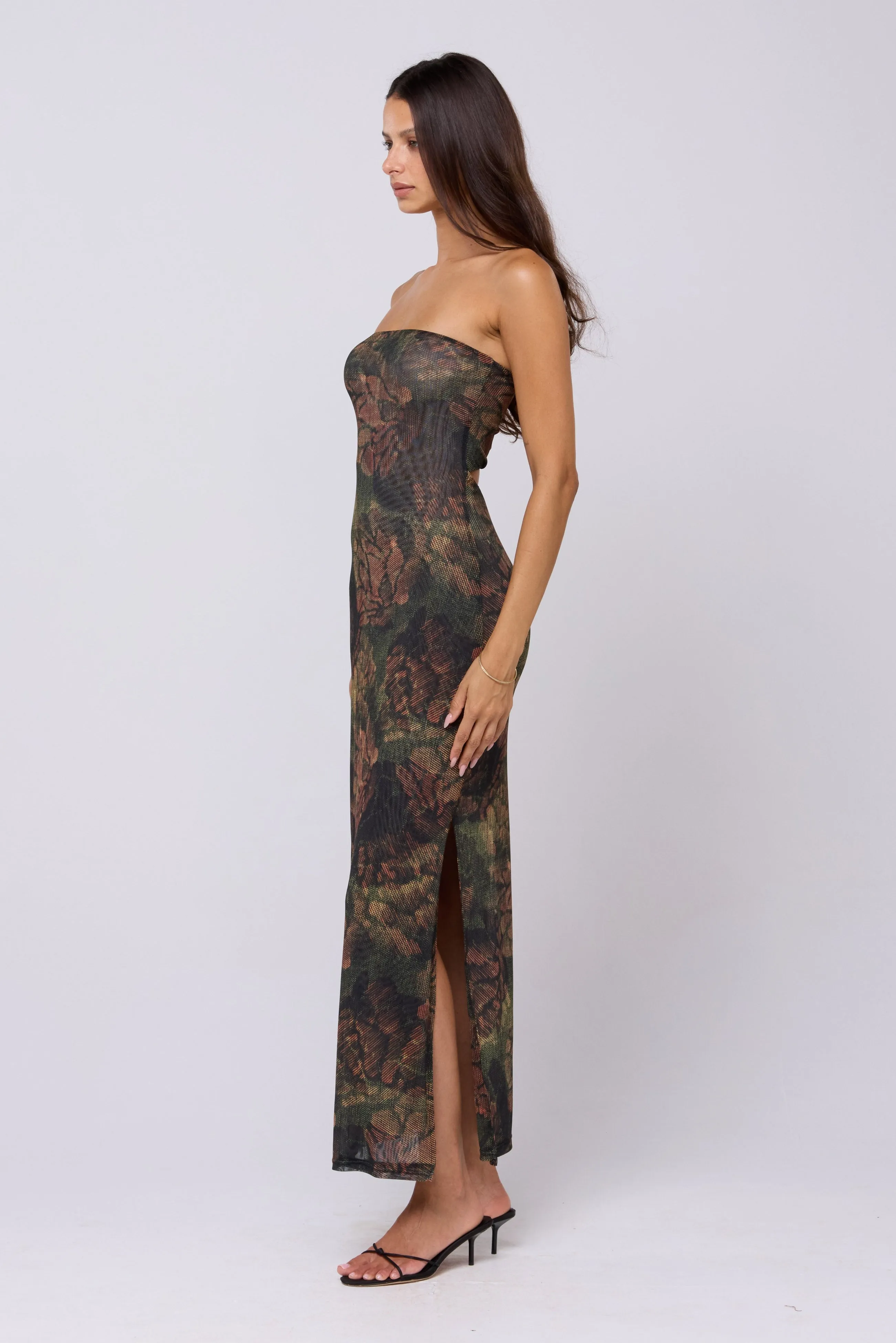 Neutral Layer Pleated-Texture Demi Dress in Autumn