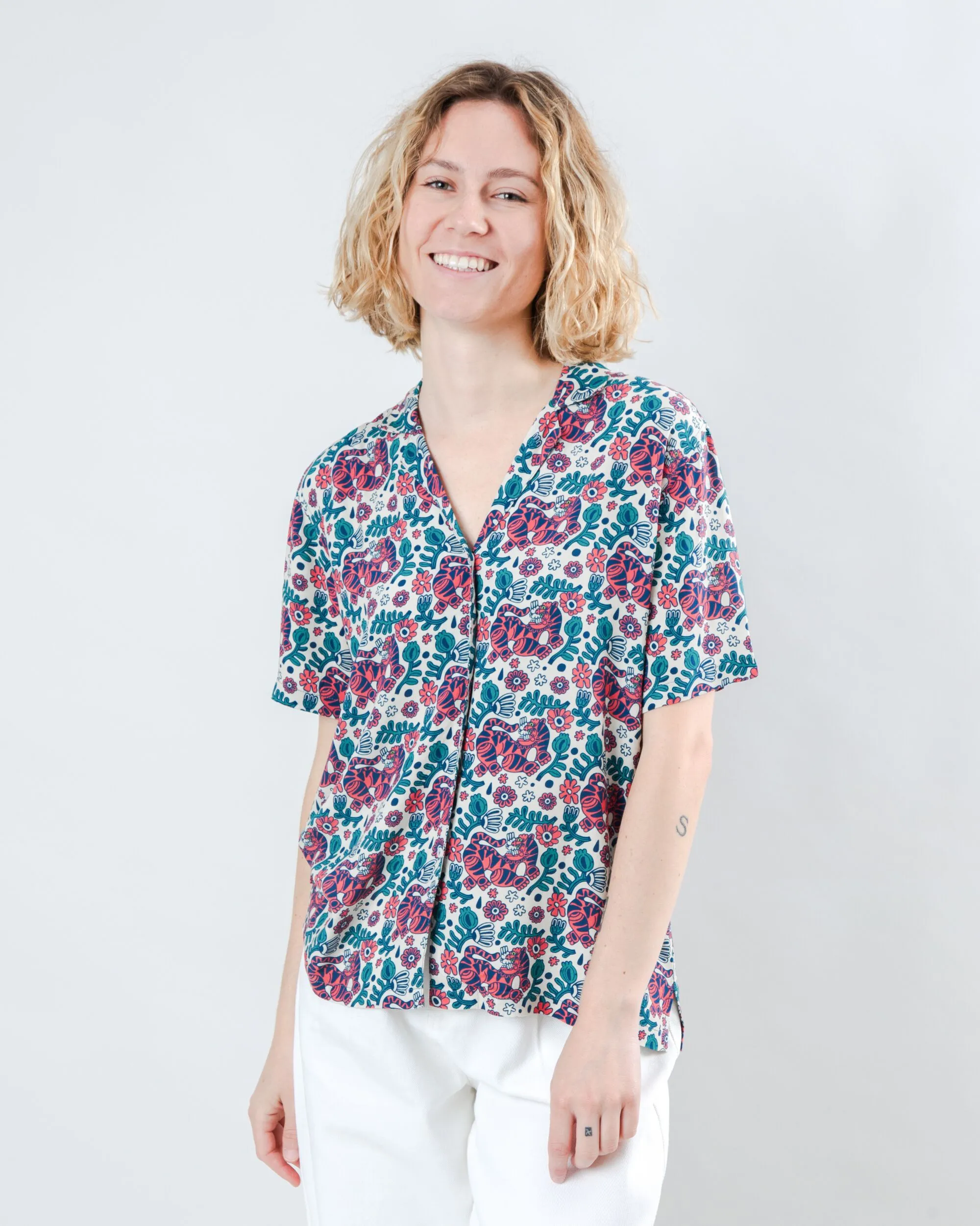 Fade Resistant Dye Anti-bacterial Asis Percales Tigris Aloha Blouse Ecru