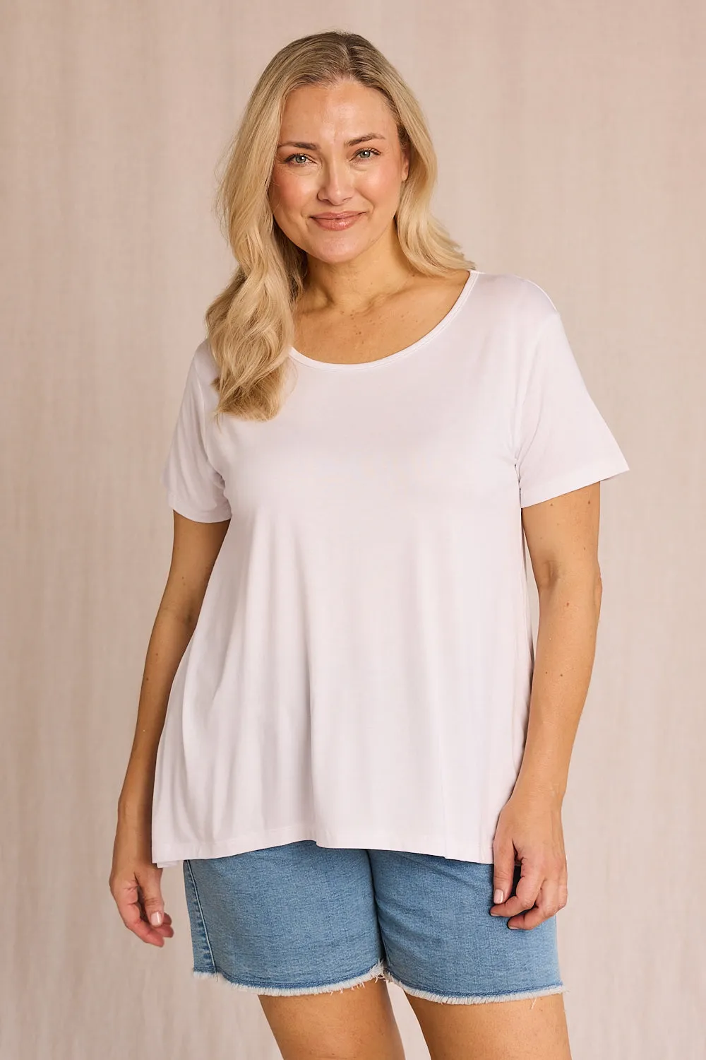 Colorfast Material black friday Swing Tee in White