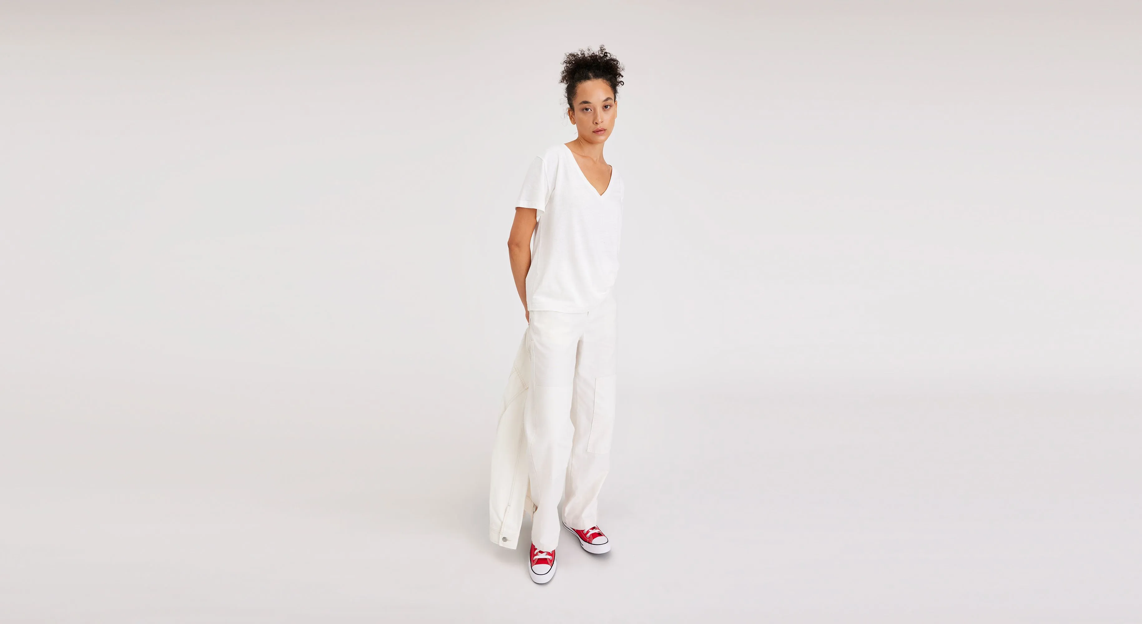 Deep V-Neck Tee, Regular Fit Chic And Comfortable Easy Wear