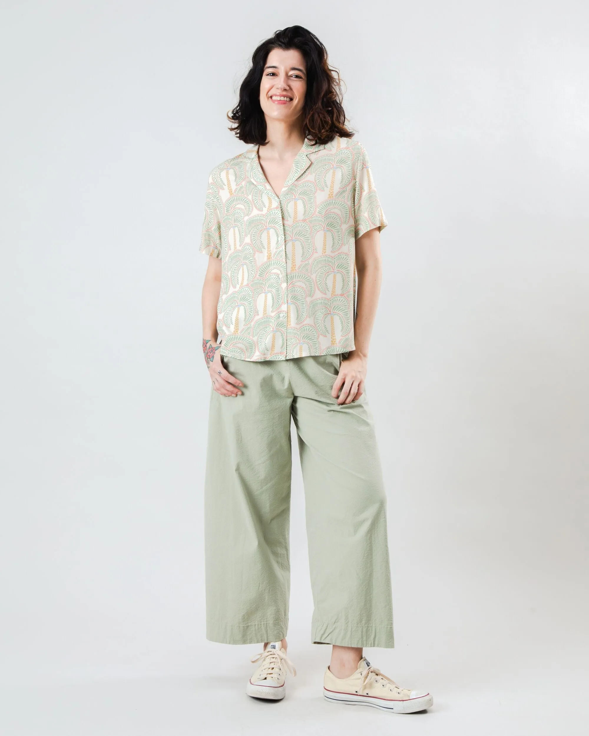 Basic Comfort Casual Flex Fit Borneo Aloha Blouse Ecru