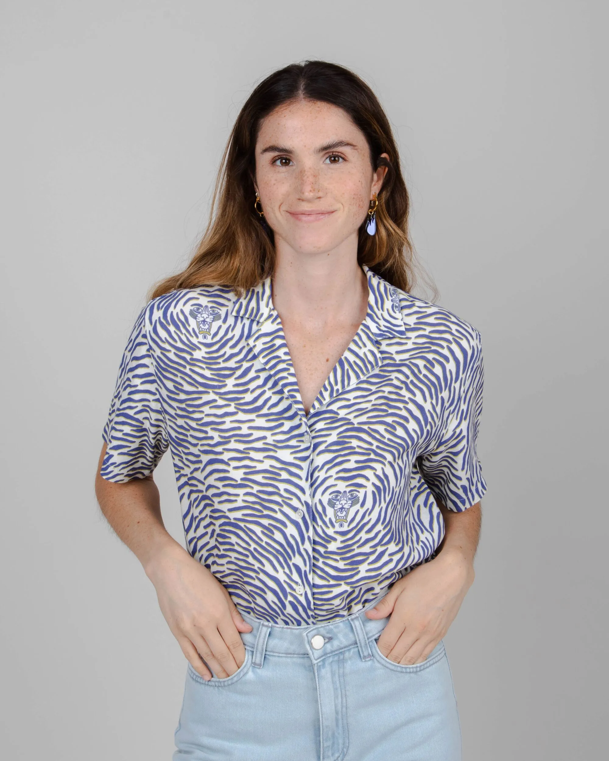 Quick Dry Fit Relax Comfort Style Asis Percales Tiger Aloha Blouse White