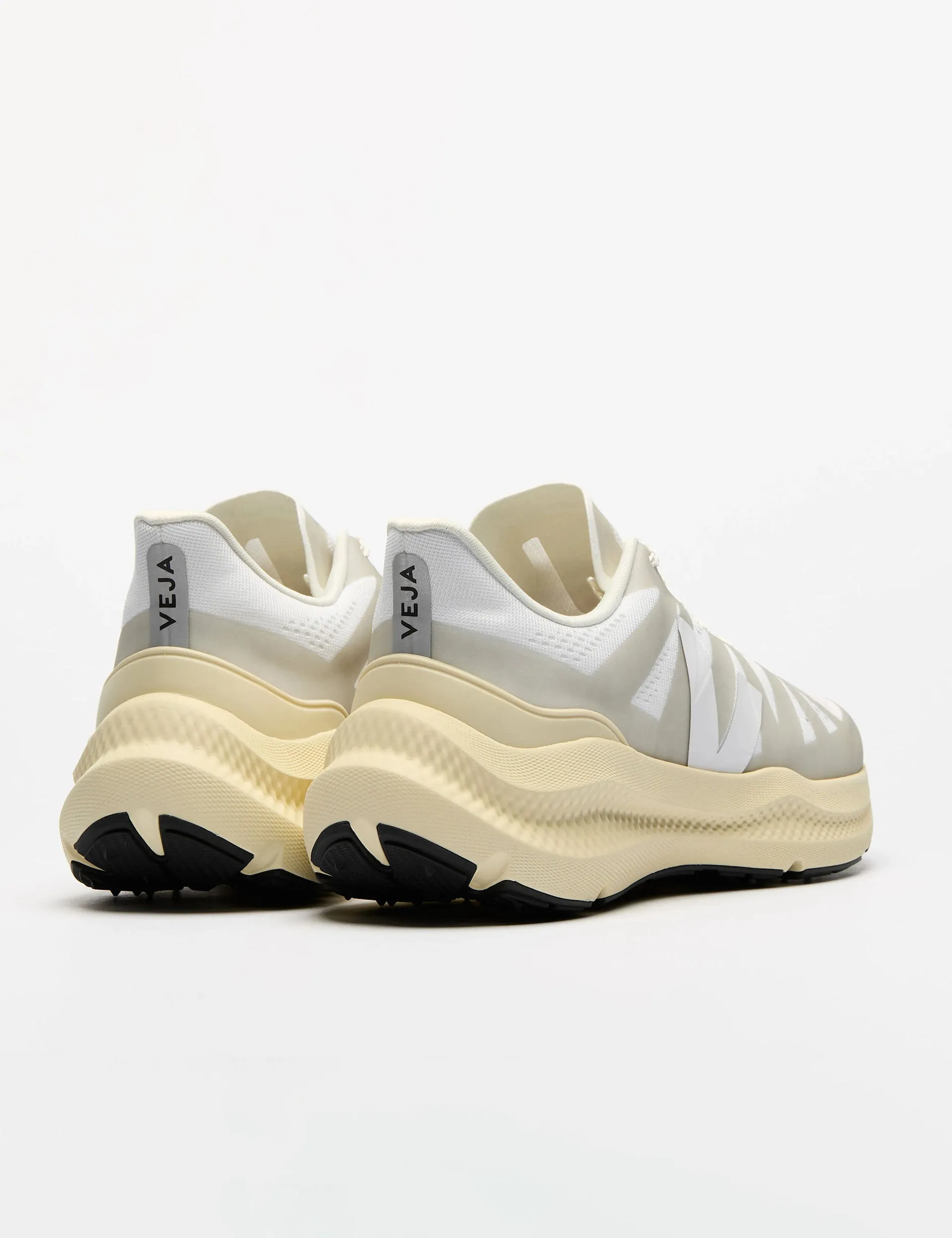 Condor 3 Advanced - Full White weather - proof running shoes