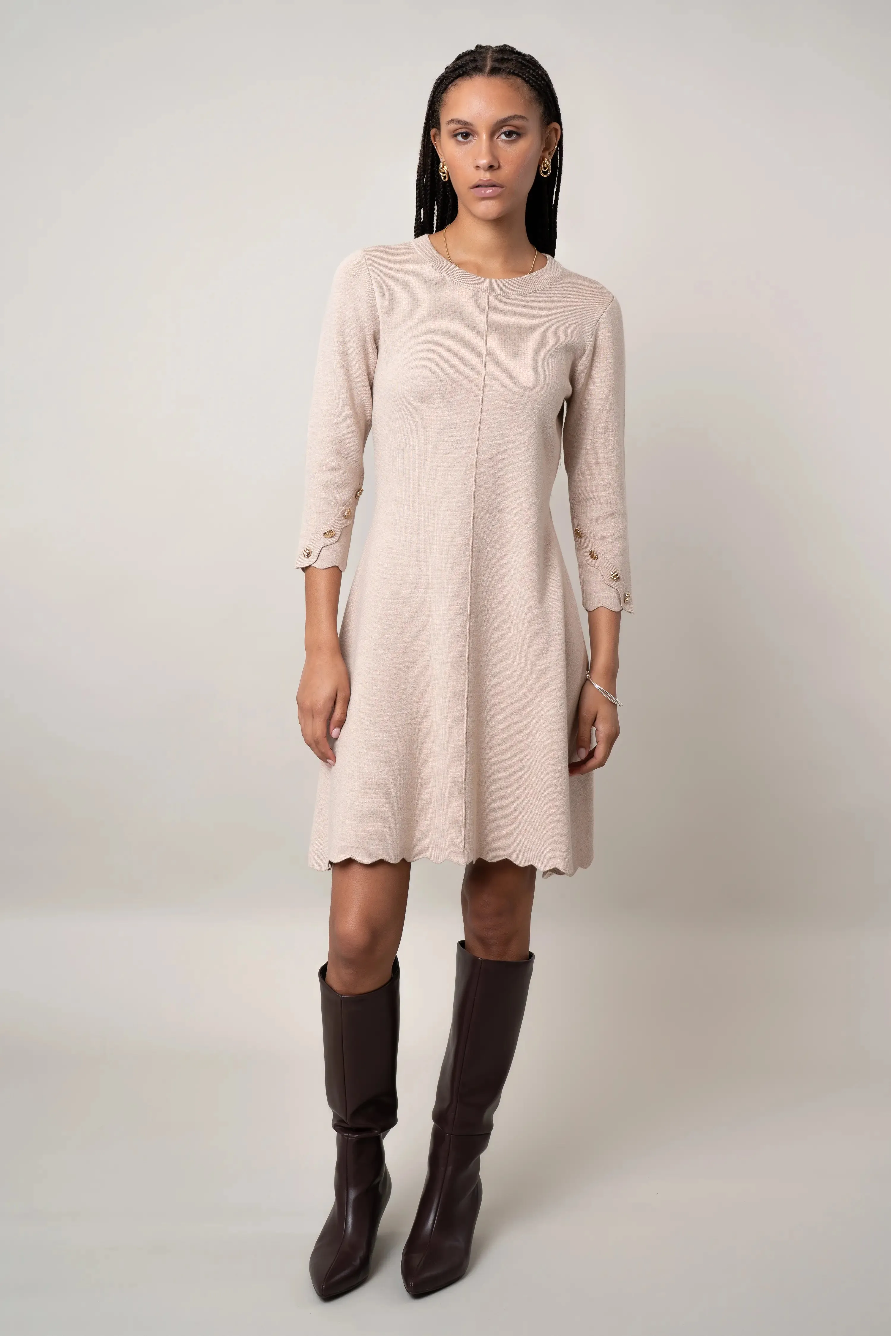 Happy Fit The Scalloped Hem Knit Dress