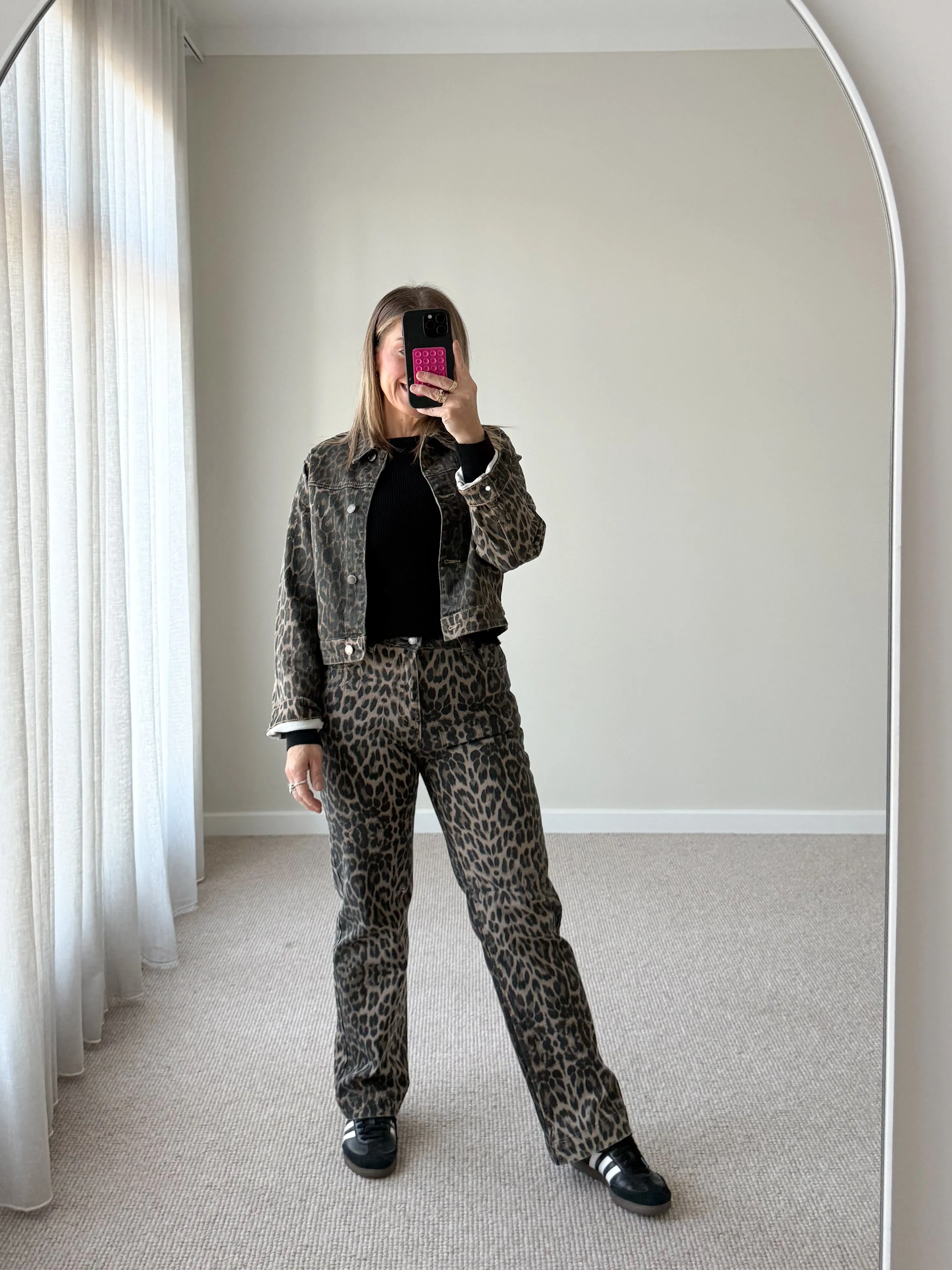 Denzil Jeans Minimalist Elegant High Quality Holiday Vibes Winter Warmth