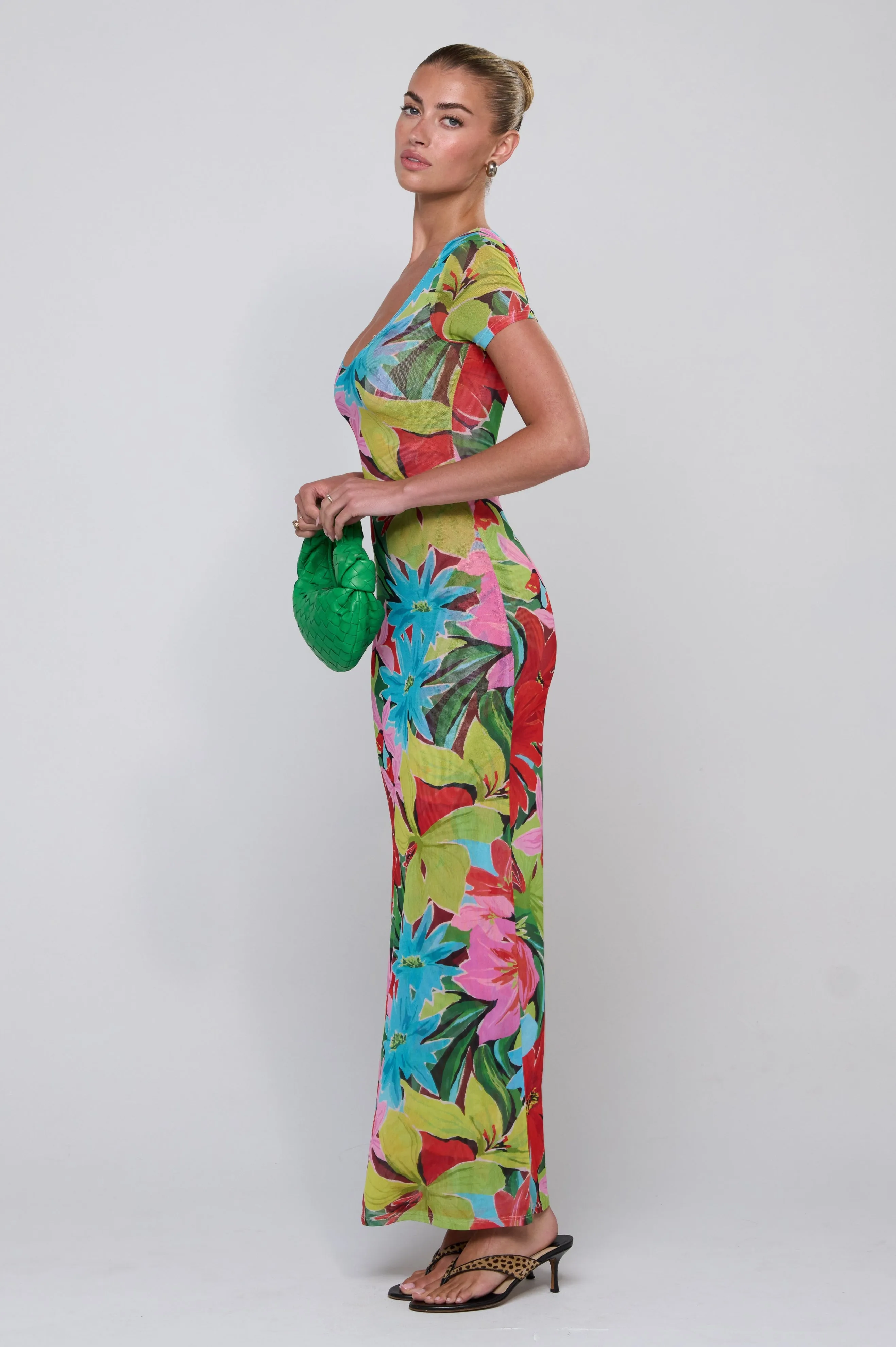 Nari Dress in Tropicana Stylish Feel