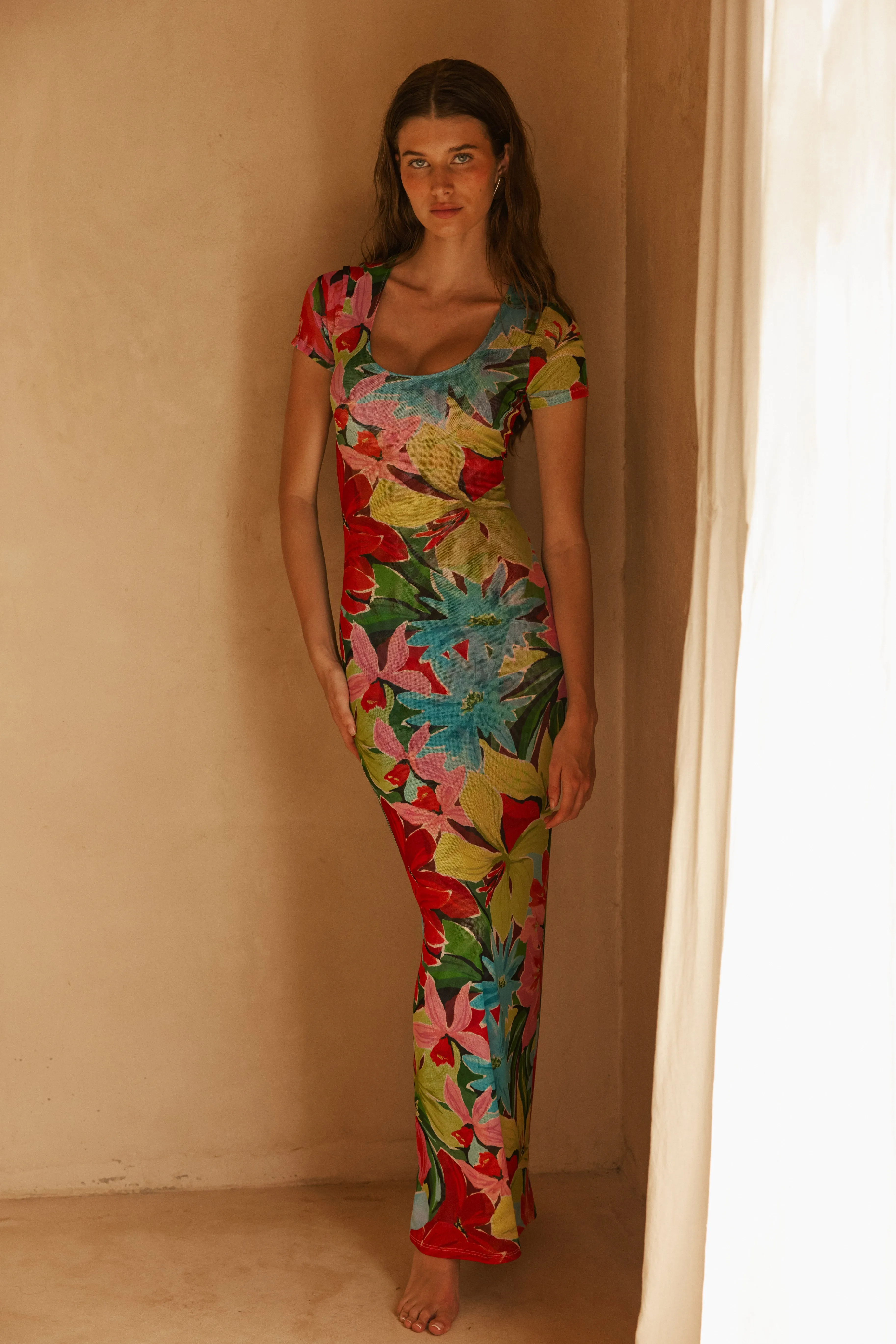 Grace Glow Comfortable texture Nari Dress in Tropicana