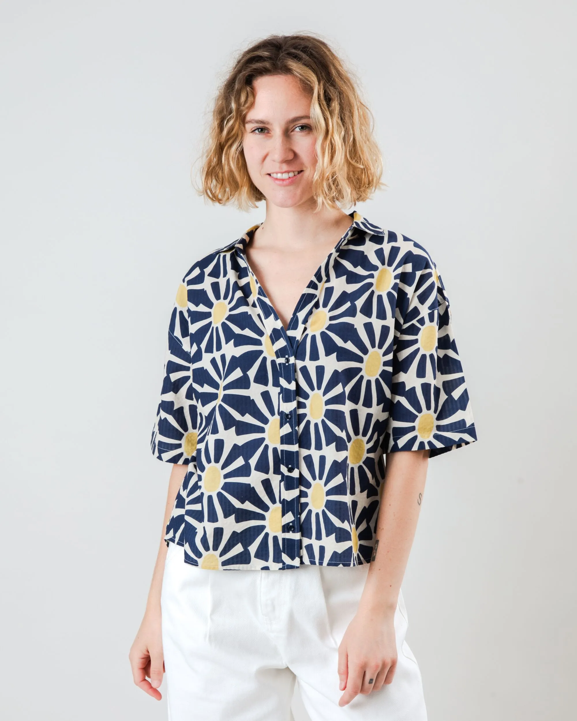 Marisol Cropped Blouse Navy Stretch Comfort OversizedSilhouette