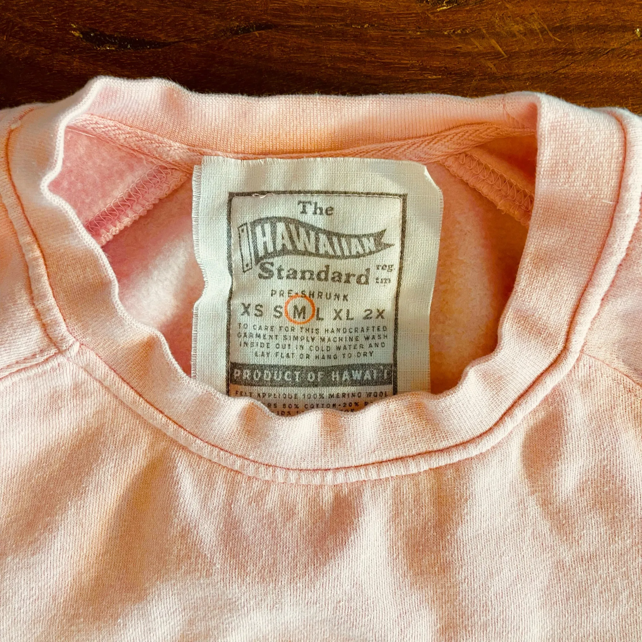 Mens Raglan Fleece Light Pink x Off White HAWAI`I Applique Earth Tones