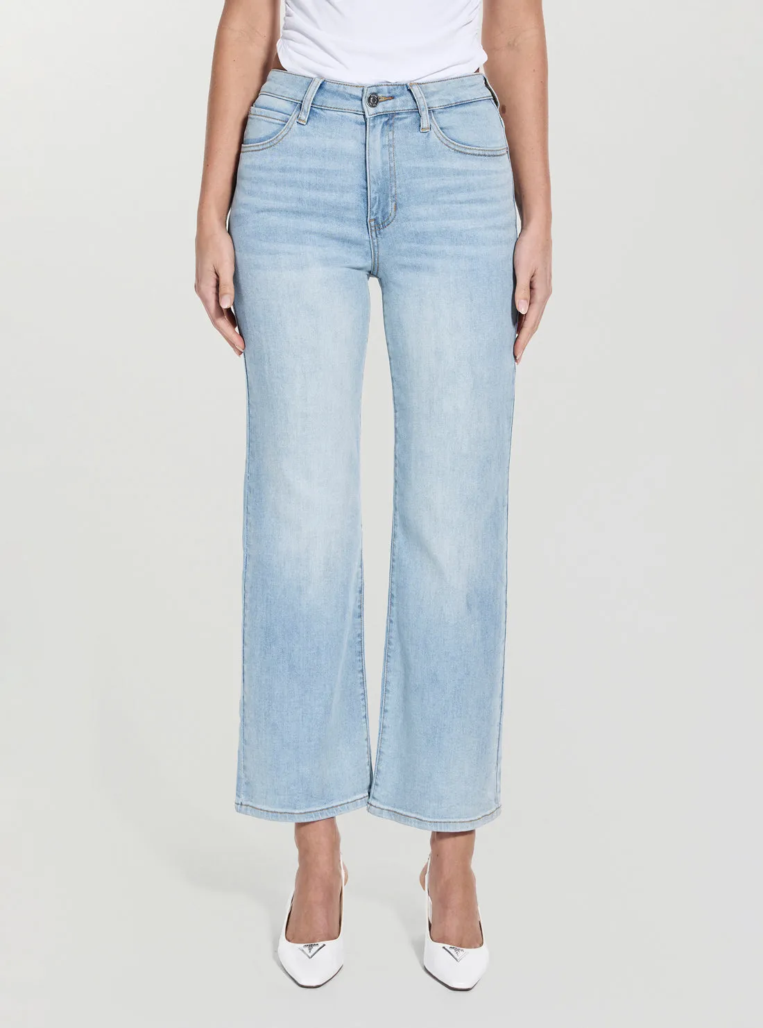 Minimal Edge Eco Cantina Mid Rise Wide Leg Jeans in Light Wash