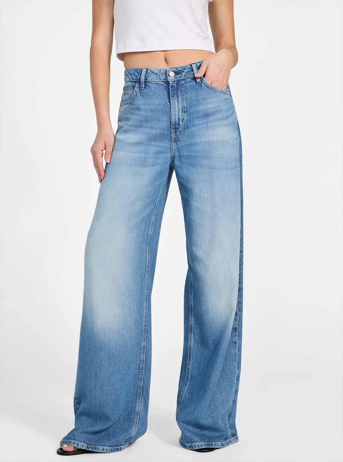 Wardrobe Classic Lightweight Choice Eco High-Rise Bellflower Wide Leg Jean in Light Wash
