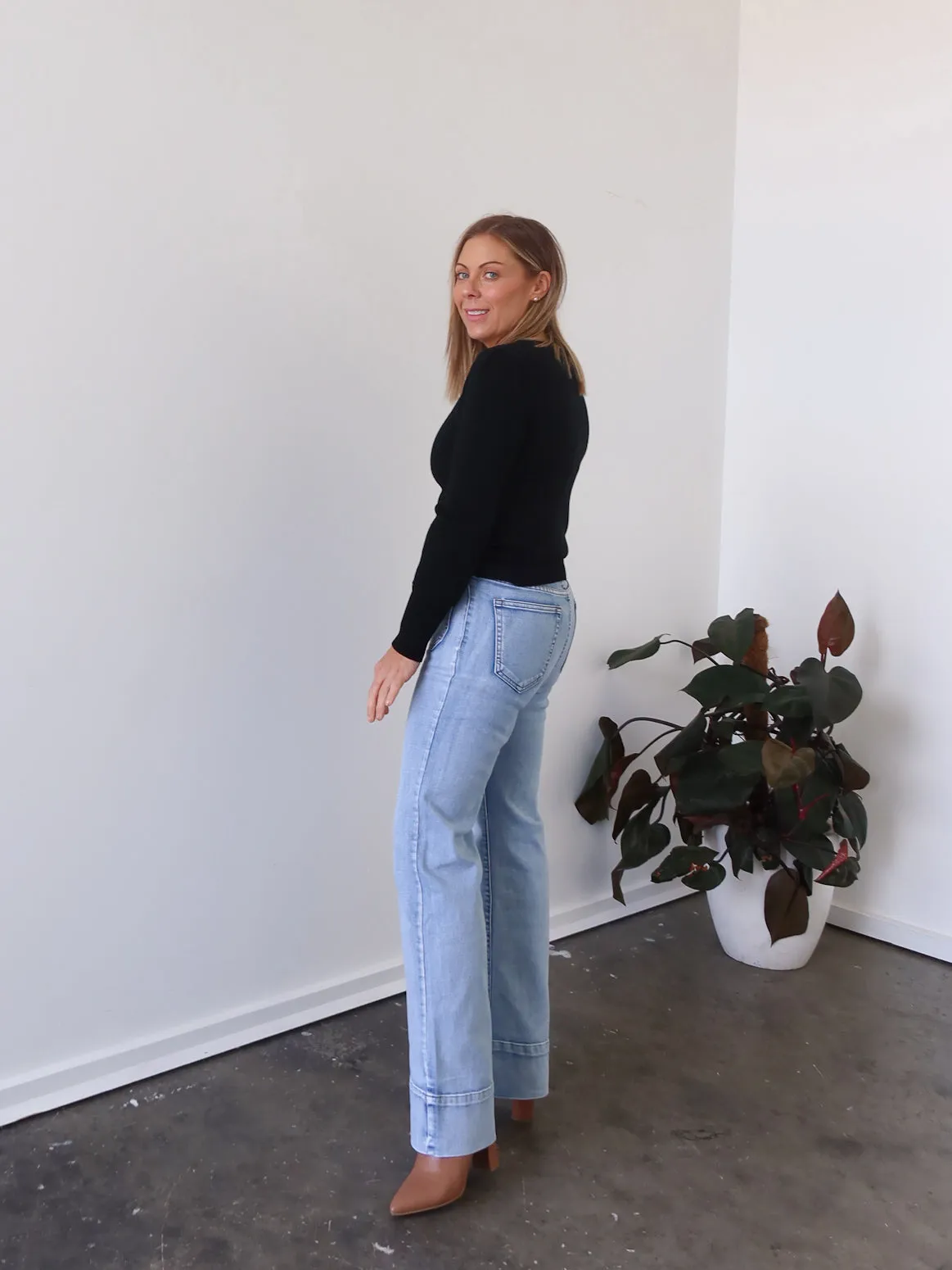 Adaptive Stretch Fabric Effortless Layer Bentley Jeans - Light Blue