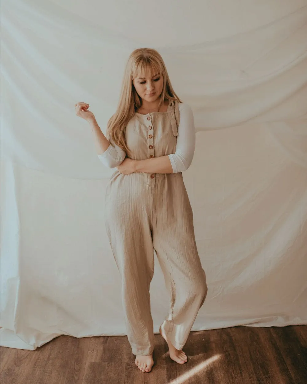 Flow Core Modern Outfit Erin Beige Dungarees