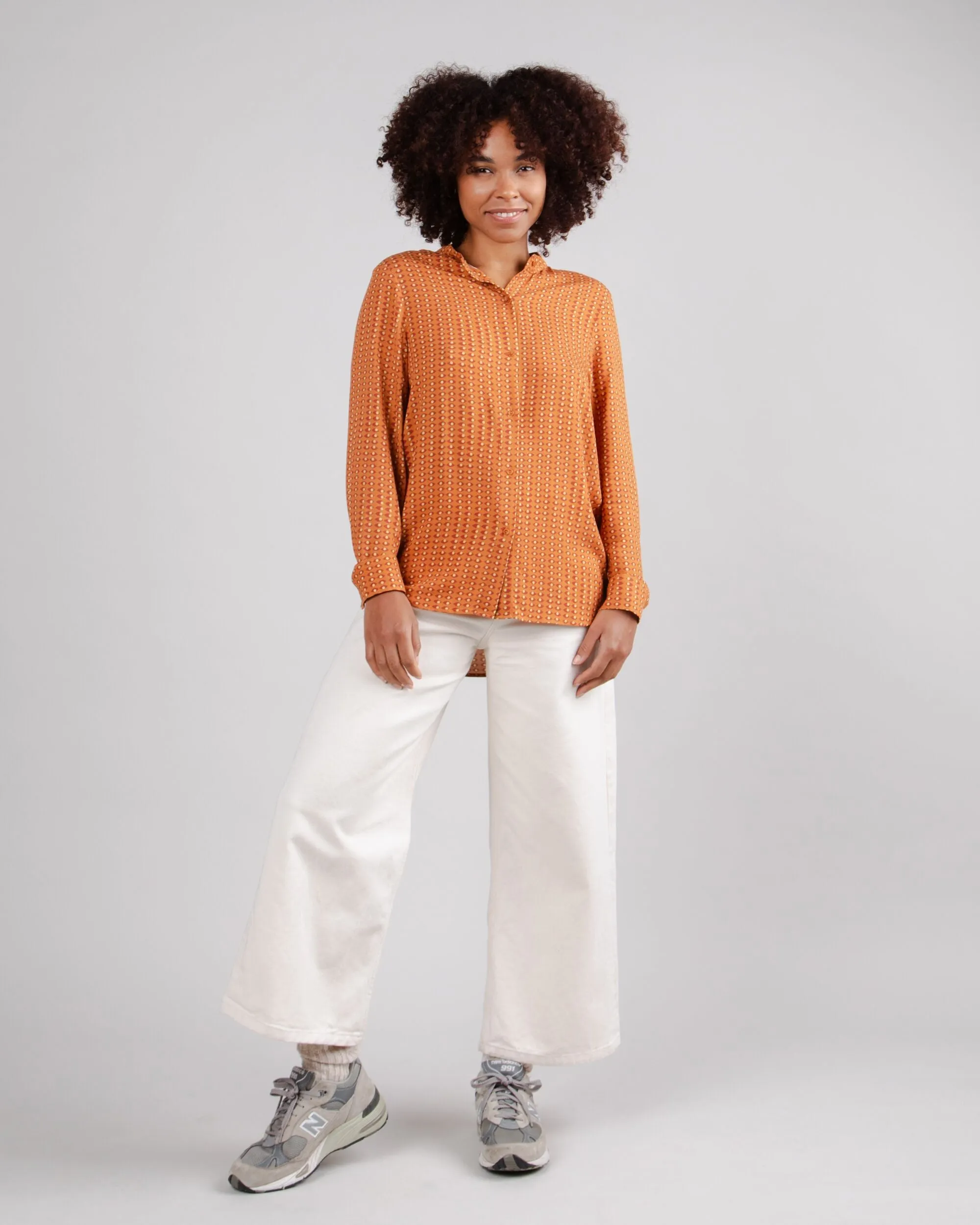 Eyes Mao Blouse Spices cotton material Smooth Look