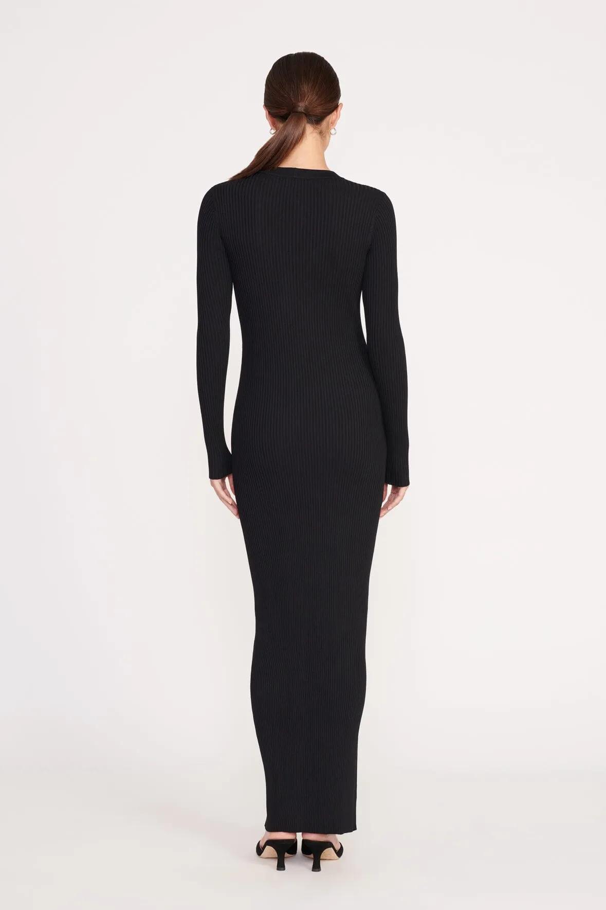 MAXI SHOKO SWEATER | BLACK Minimalist Look