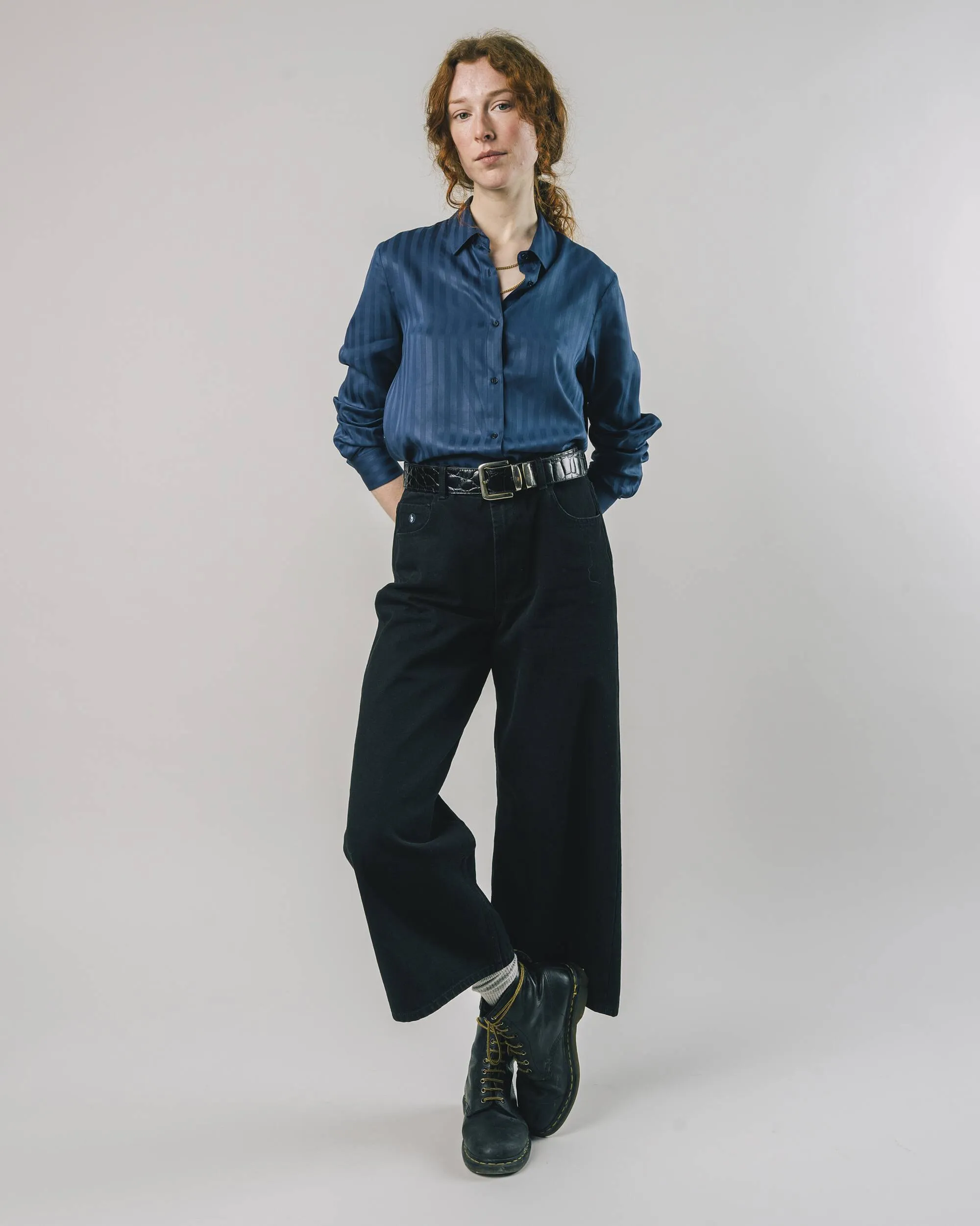 Hidden Stripes Blouse Navy Active Outfit