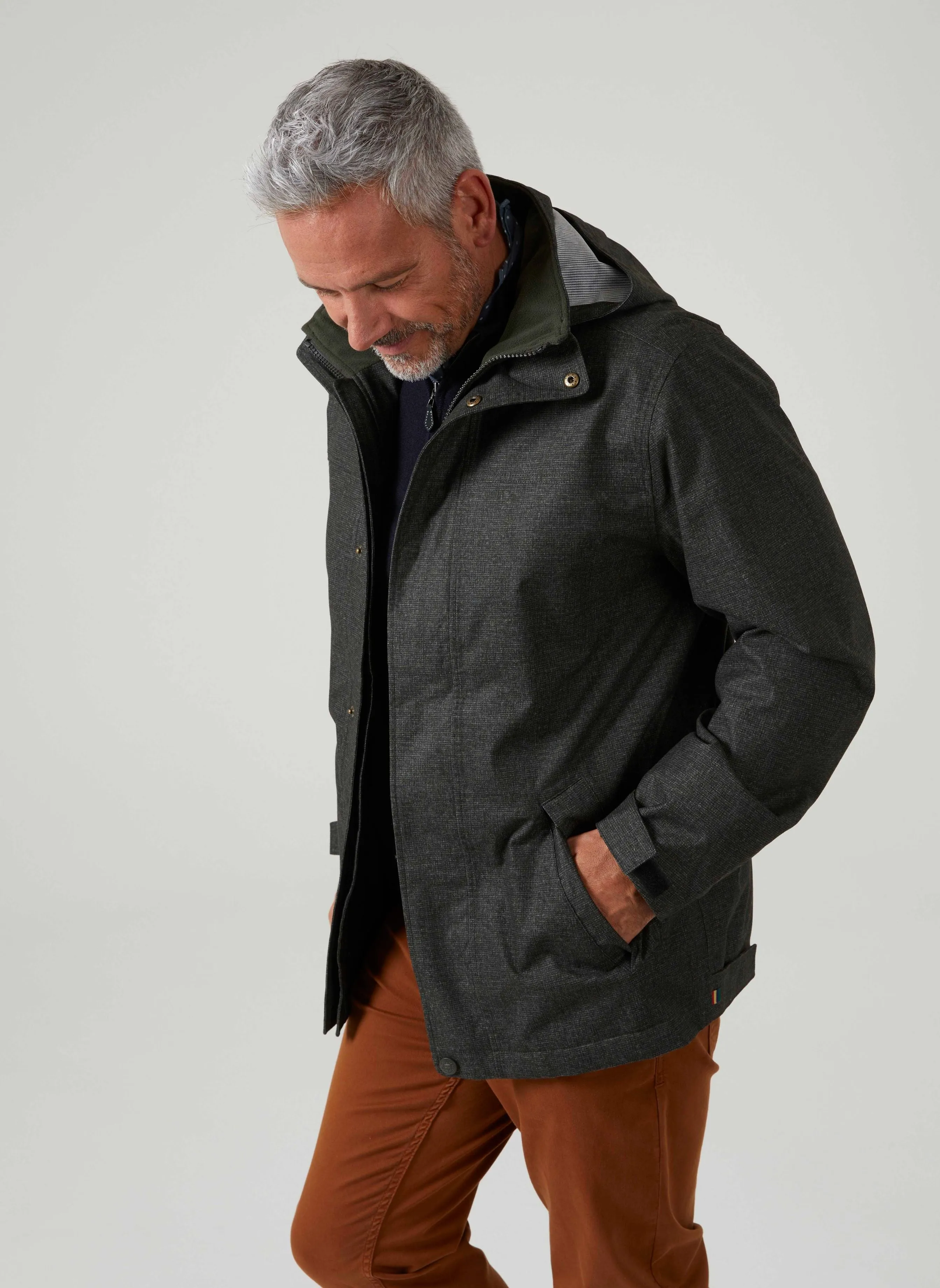 Fernley Men's Waterproof Weekend Coat In Hopsack Airflow Optimization