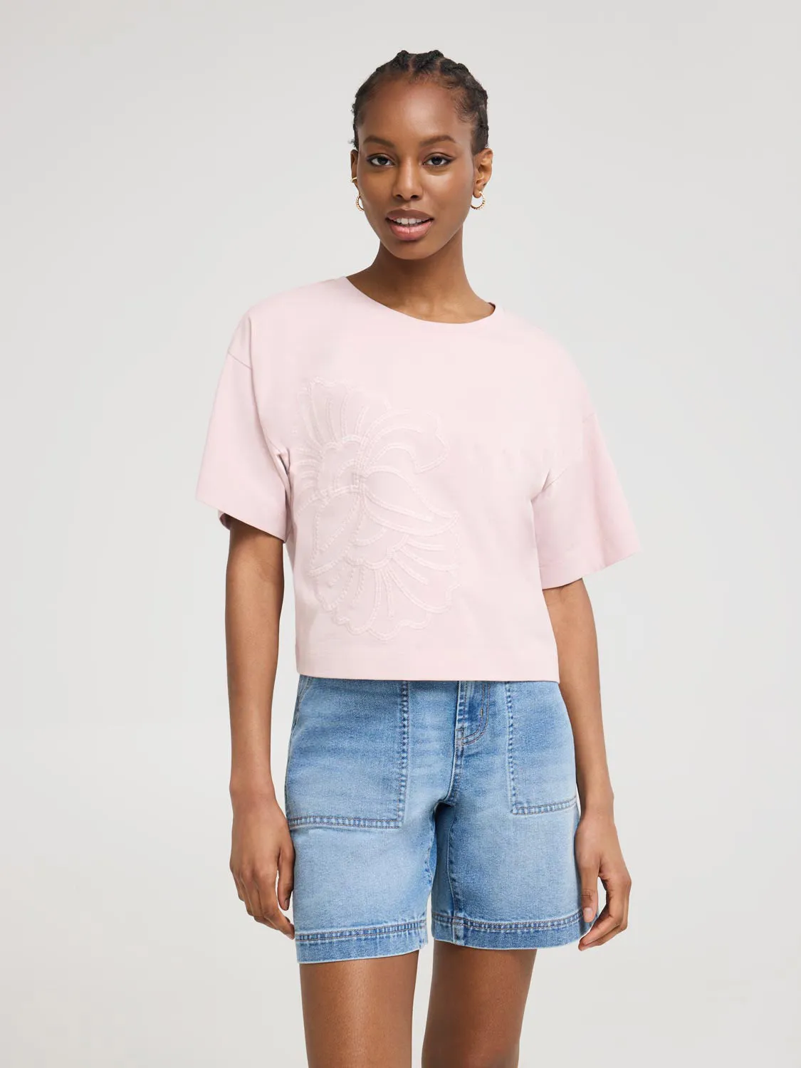 Flower Embroidered T-Shirt Eco Friendly Dye Distressed Hem Finish