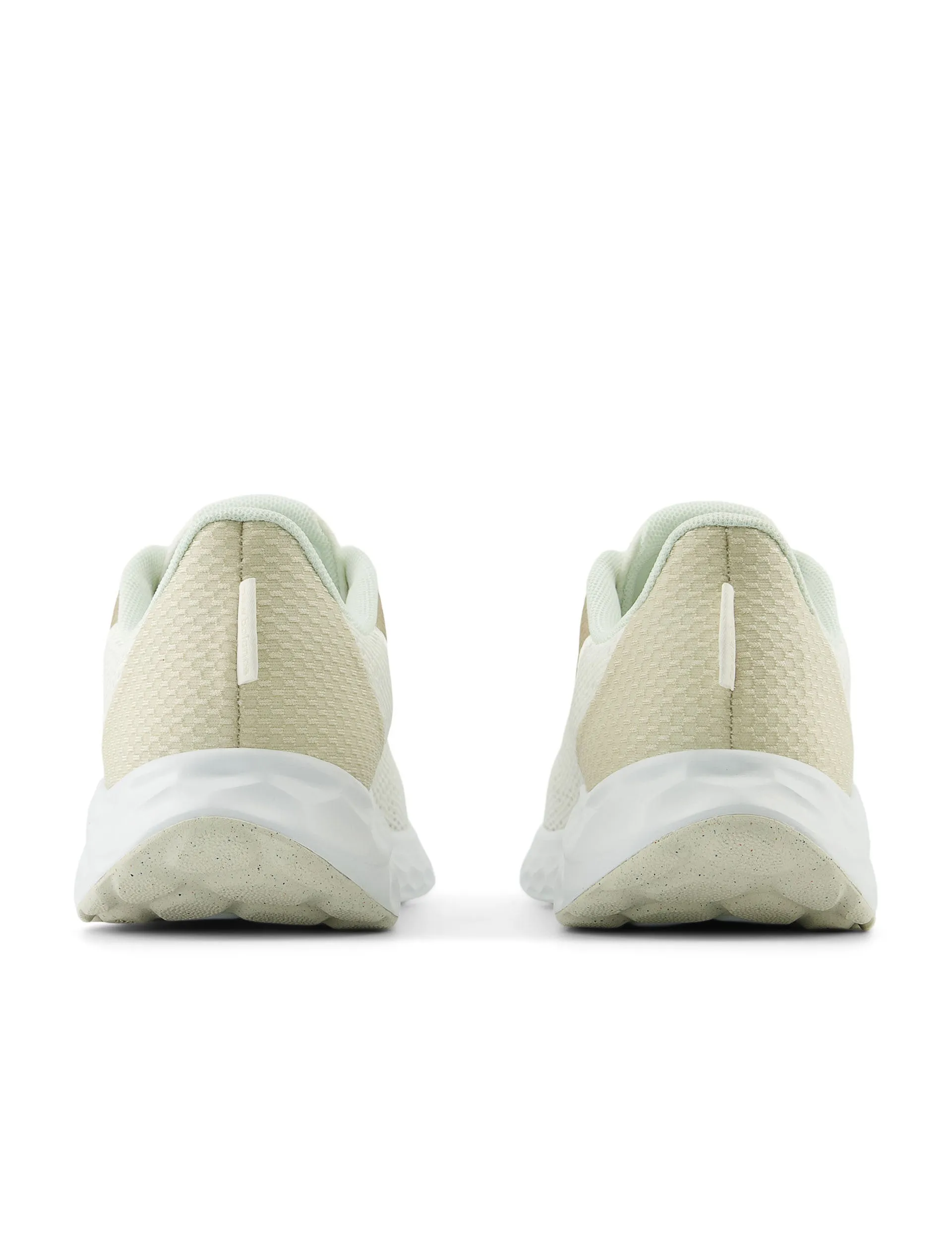 windproof - feature shoes Fresh Foam Arishi v4 - Sea Salt
