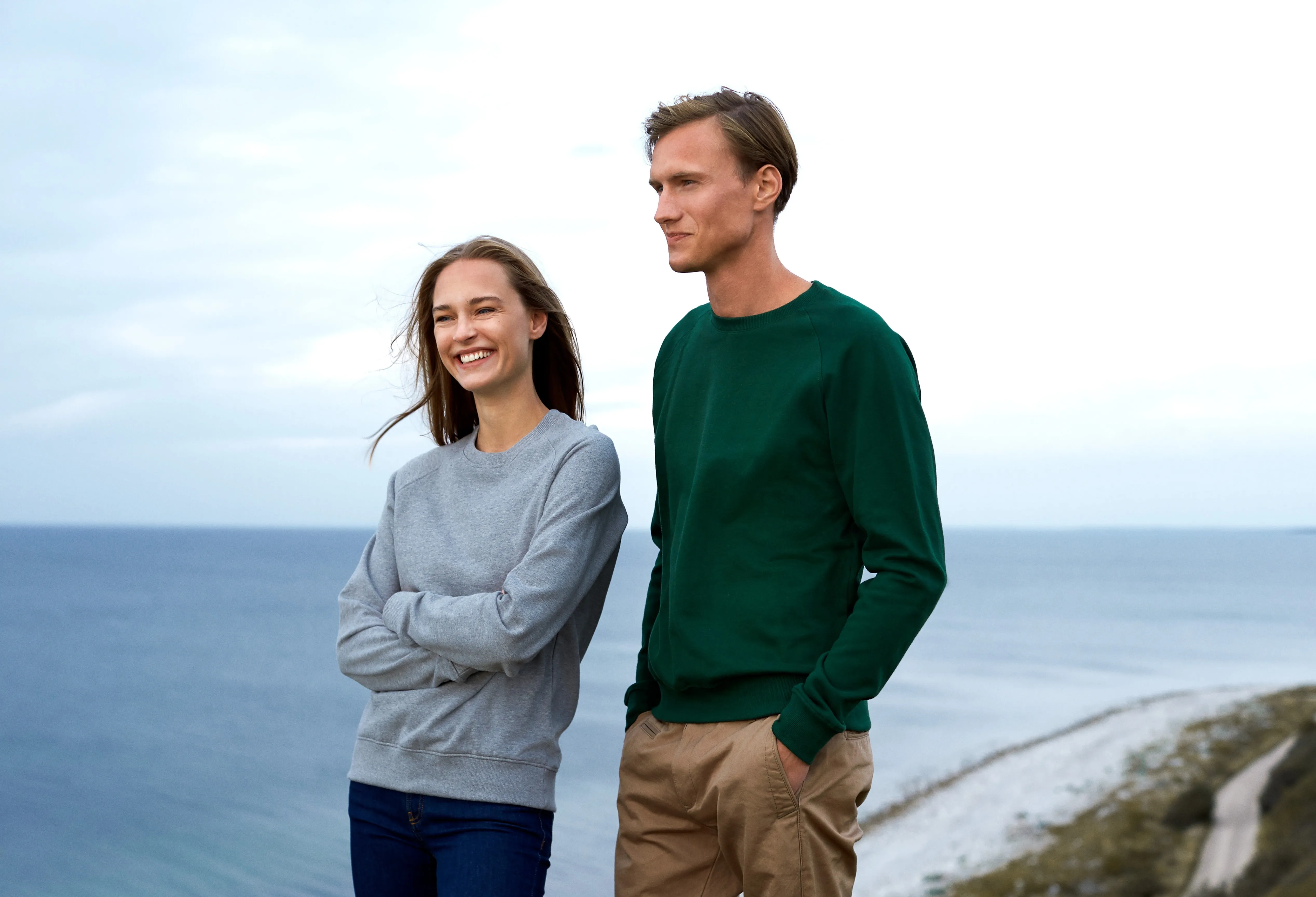 Neutral Sweatshirt | BLACK Fresh Active Cozy Wear