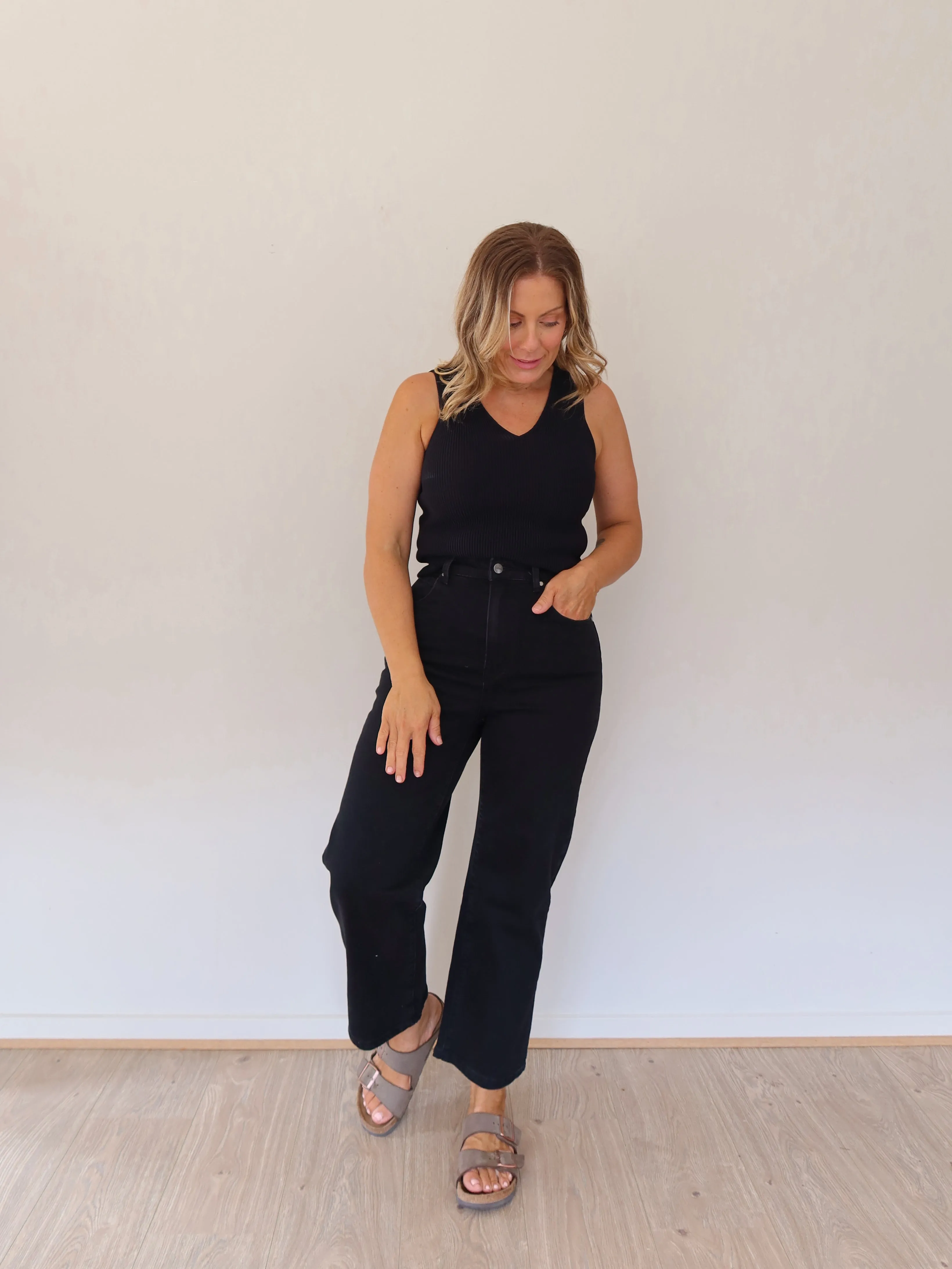 Stylish Vibrant Sustainable Trend Setter Versatile Grayson Jeans - Black