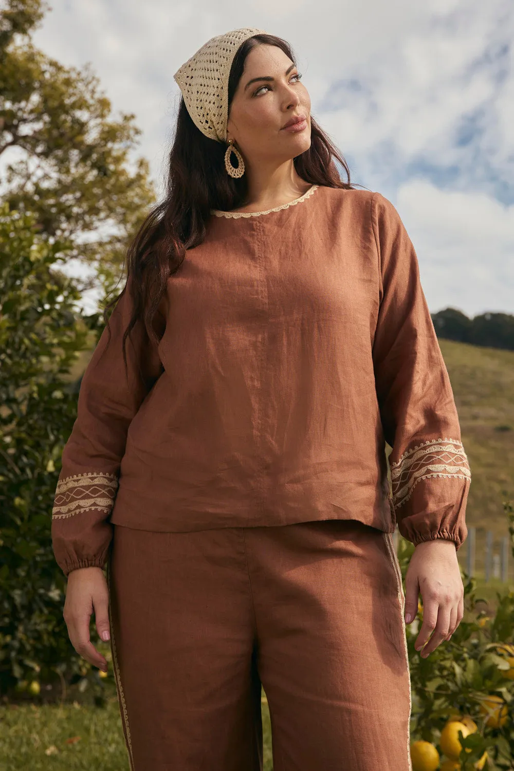 Bold Comfort Audrey Linen Blouse in Rum Caramel