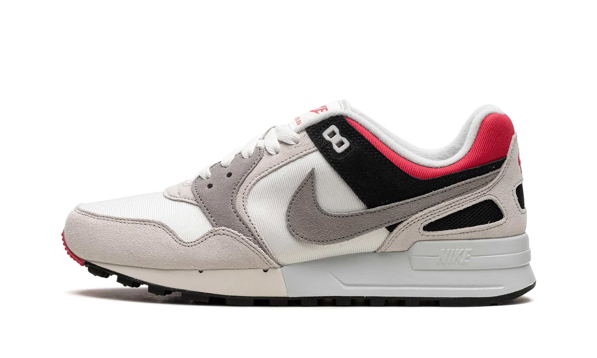 Air Pegasus '89 running with a fitness tracker optimize running form