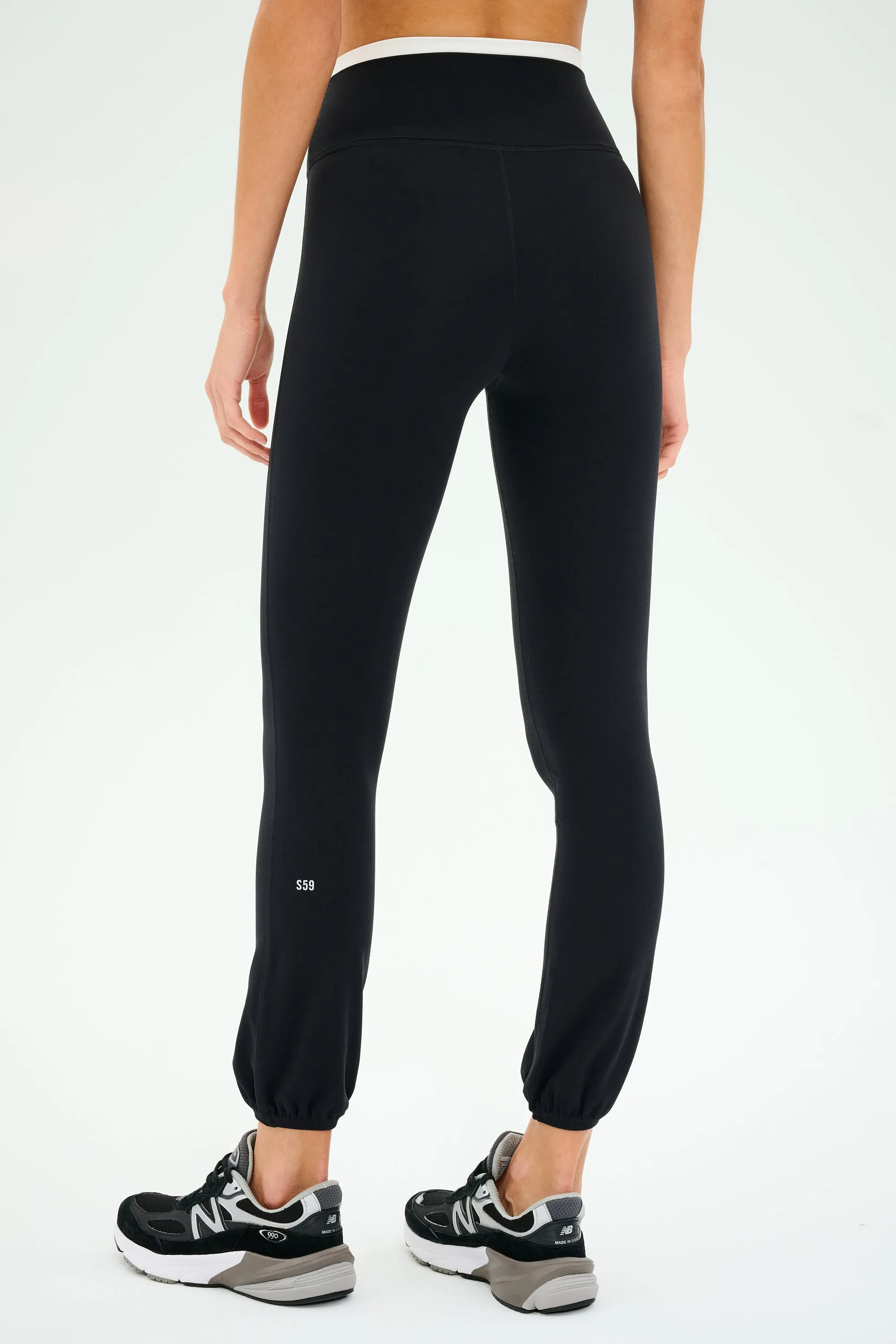 Icon Dual High Waist Airweight Legging - Black Anti Chafe Lining stain resistant coating