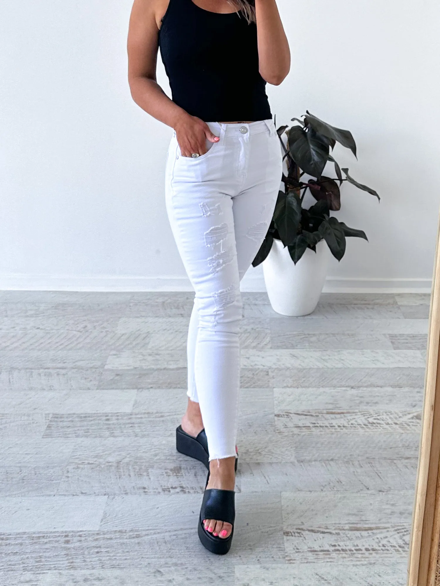 Distressed Detailing Jay Jeans