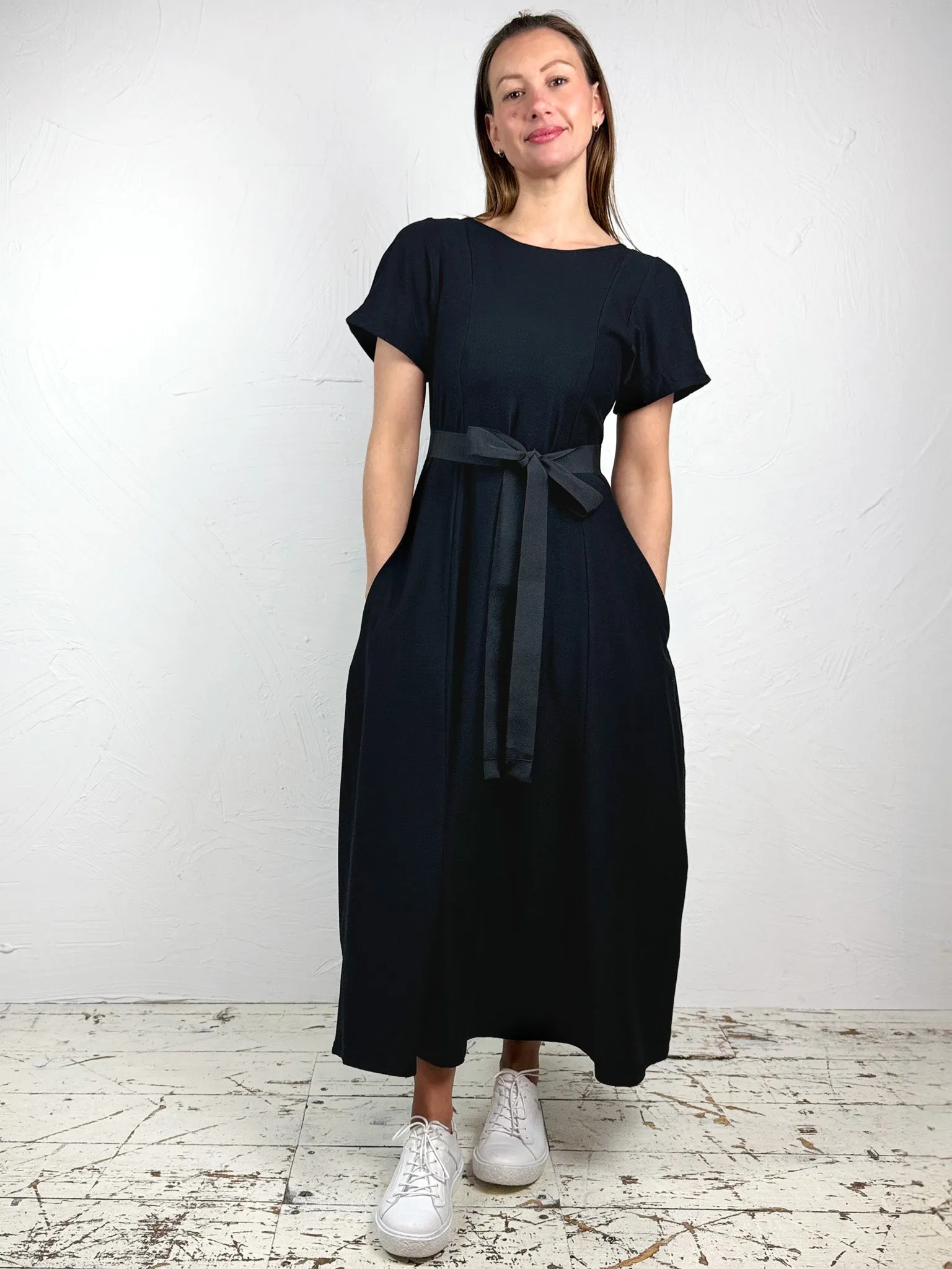 Office Mood Clean Comfort Jersey Black Puff Sleeve Dress