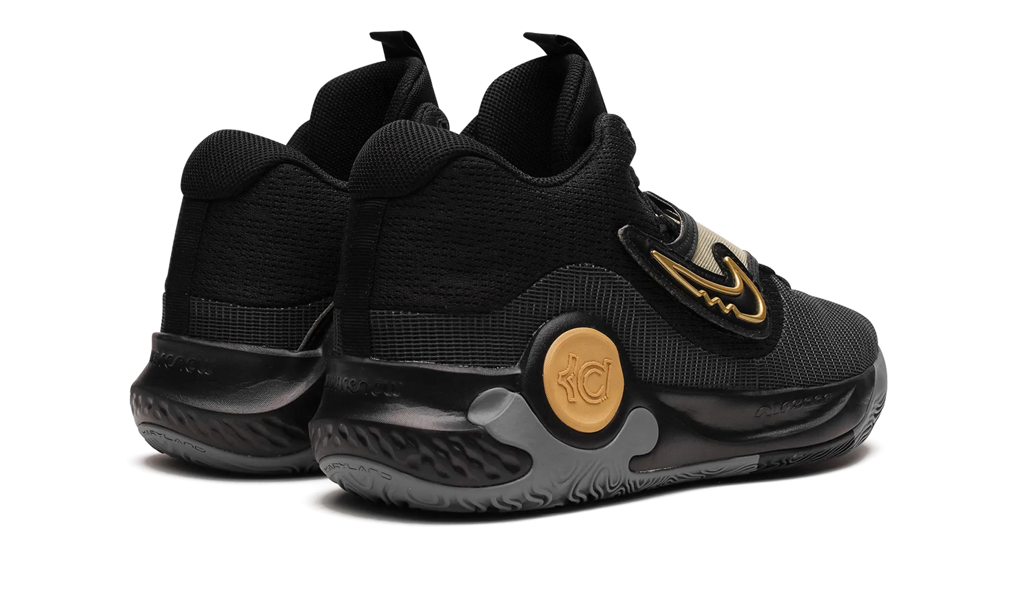 KD Trey 5 X running in a reservoir area shoes