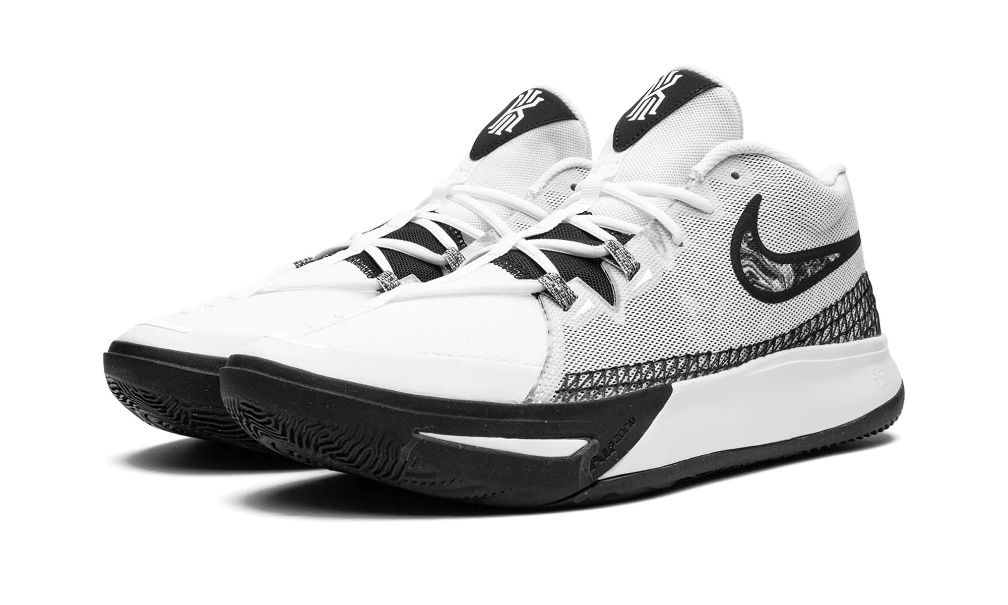 running with a fanny pack Kyrie Flytrap 6 "Zebra Savannah"