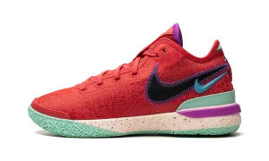 marathon runner medial - support - balance shoes Lebron NXXT Gen "Trek Red"