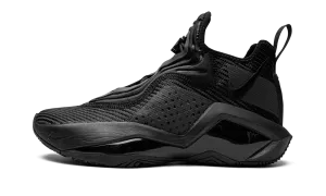 LeBron Soldier XIV "Triple Black" running clubs premium - quality shoes