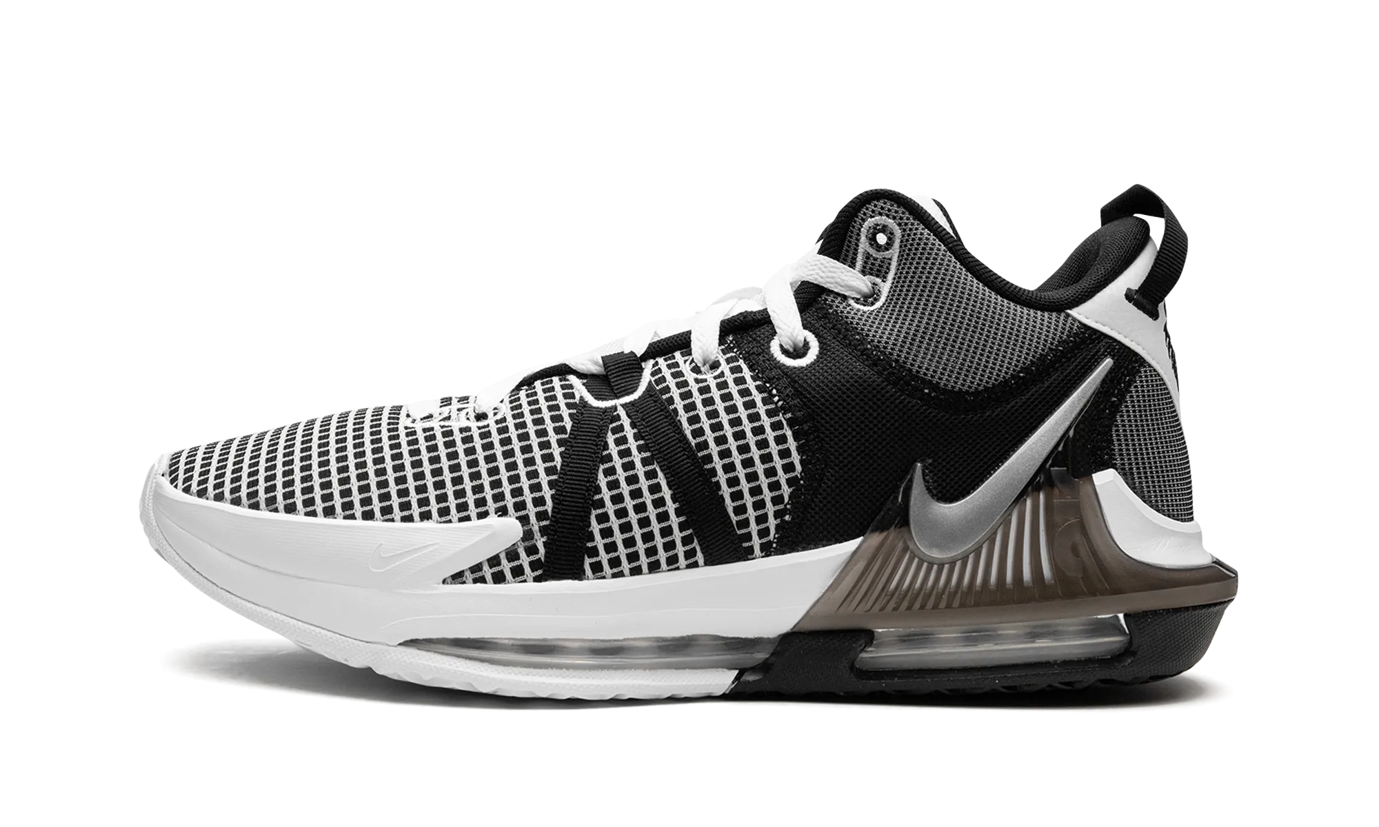 Vertical Flex Grooves LeBron Witness VII