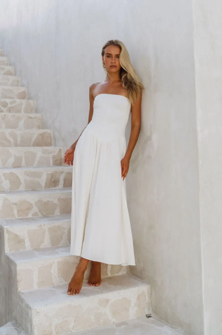 Soft and Relaxed Mackenzie Dress in White Linen