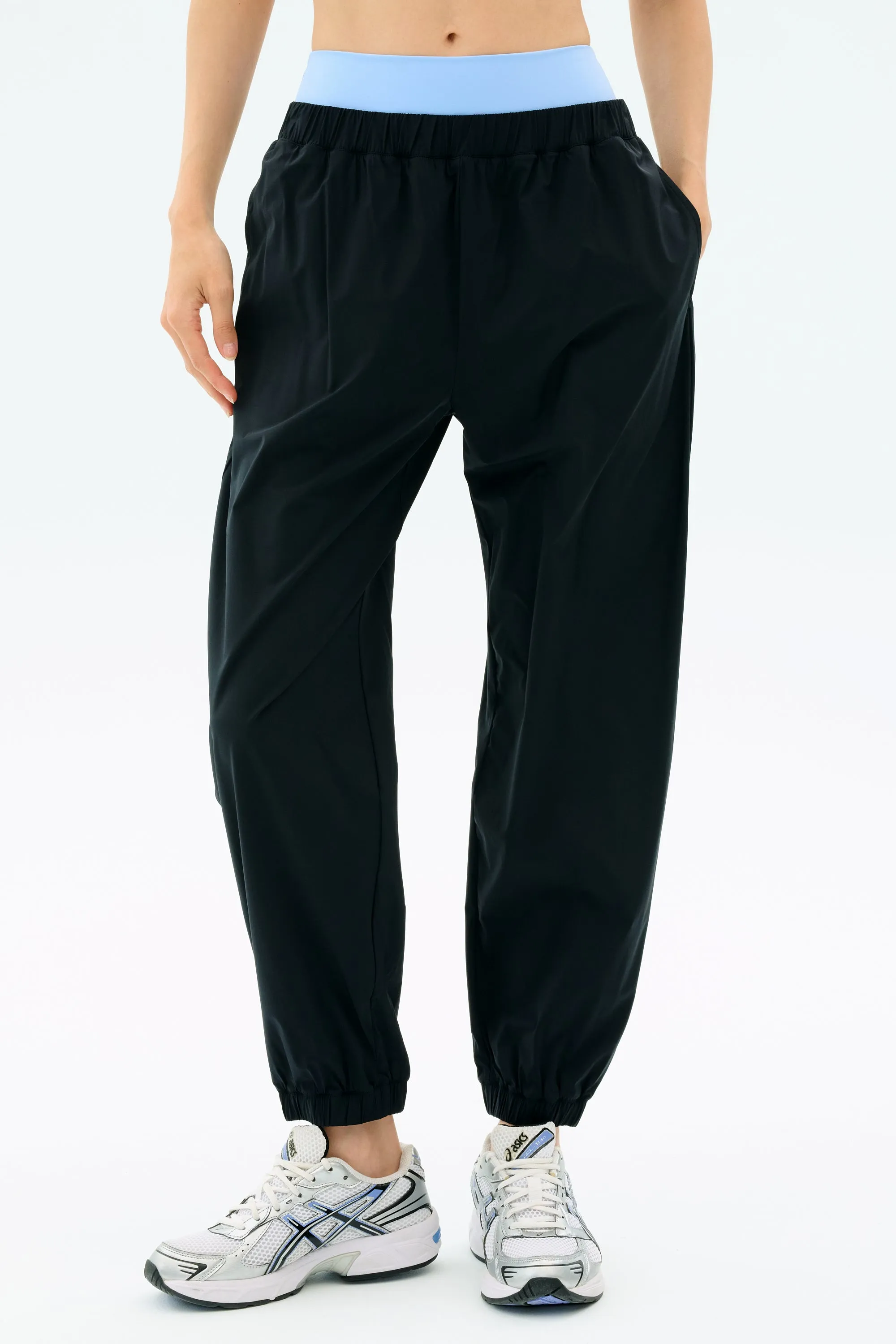 No Gap Waistband Megan Woven Nylon Jogger - Black