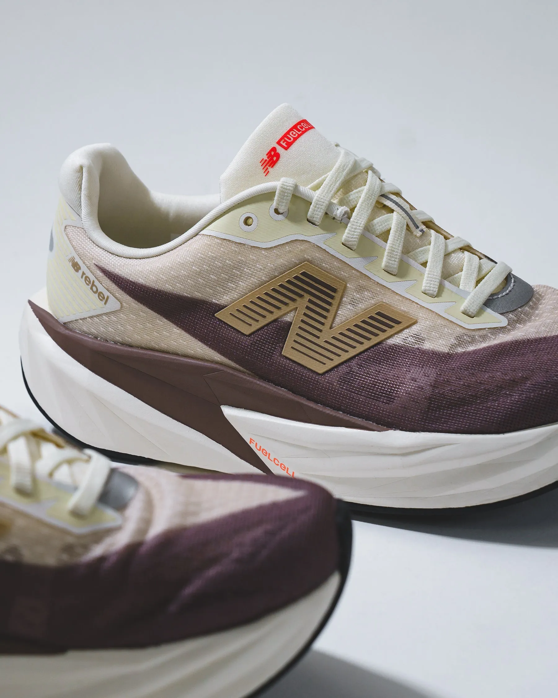 Ventilation Channels System winter running New Balance Men FuelCell Rebel v5 Angora Earth Shadow MFCXLY5