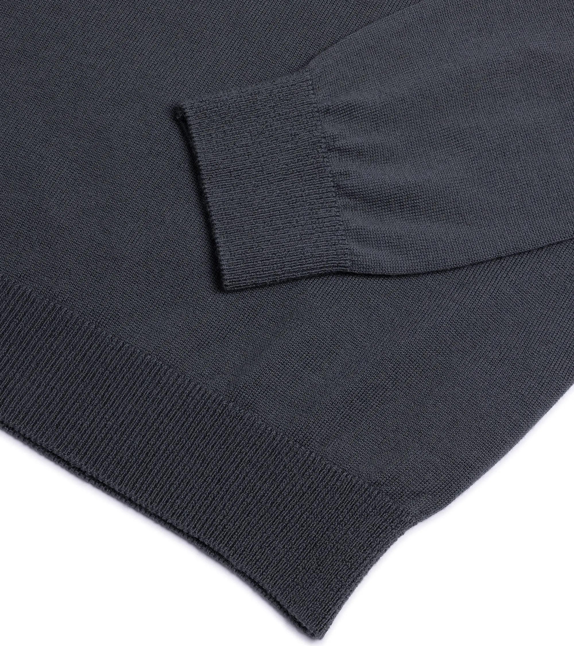 Trendy Cut Mooncastle Lightweight Merino Roll Neck Sweater: Charcoal