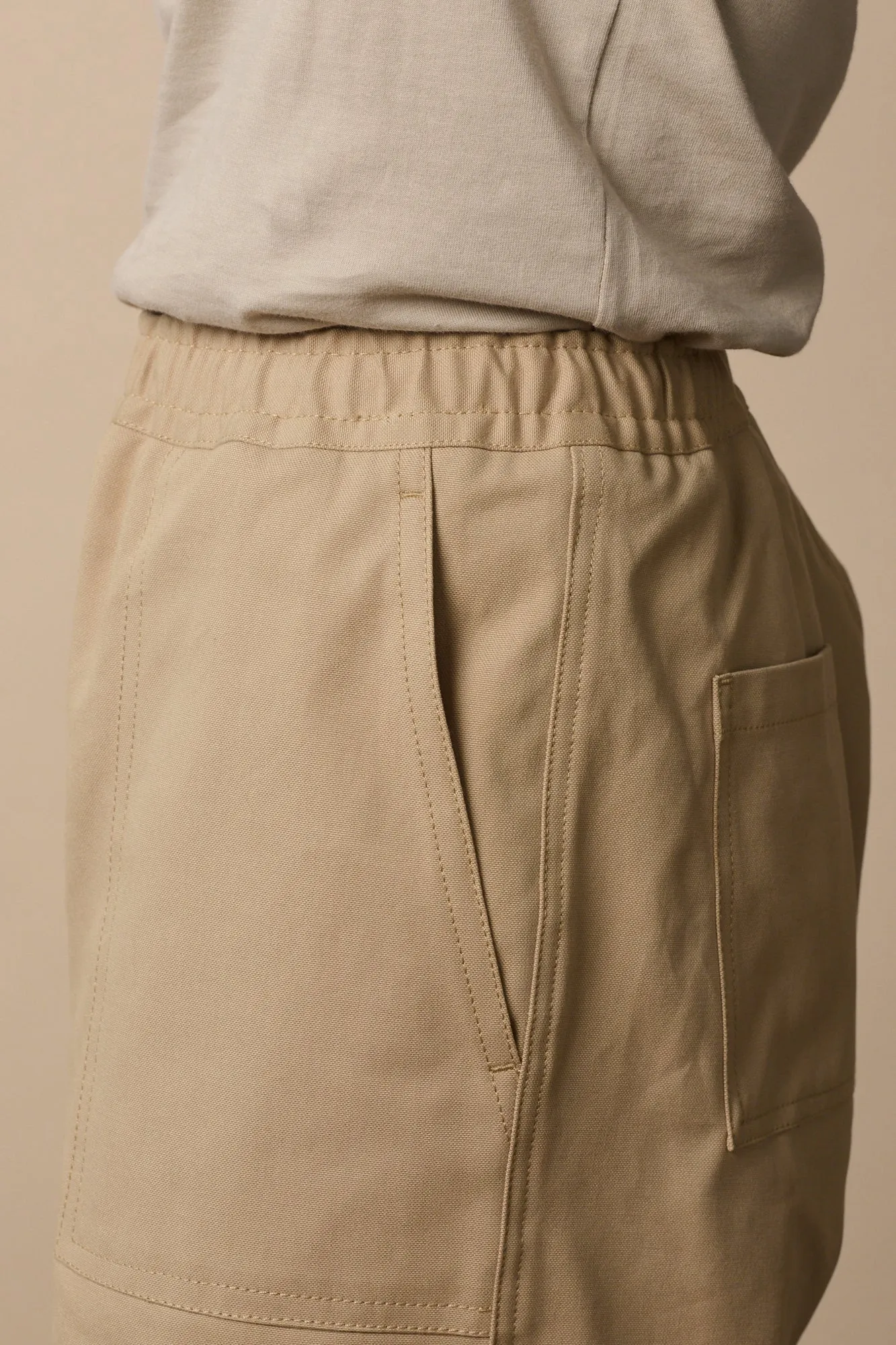 Seasonal Wear Fashion Forward Camerawoman Drawstring Tapered Cotton Canvas Trousers - Putty