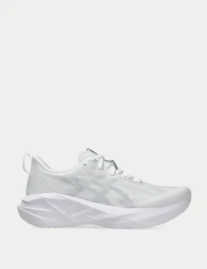 running in a bay area shoes Novablast 5 - White/Piedmont Grey