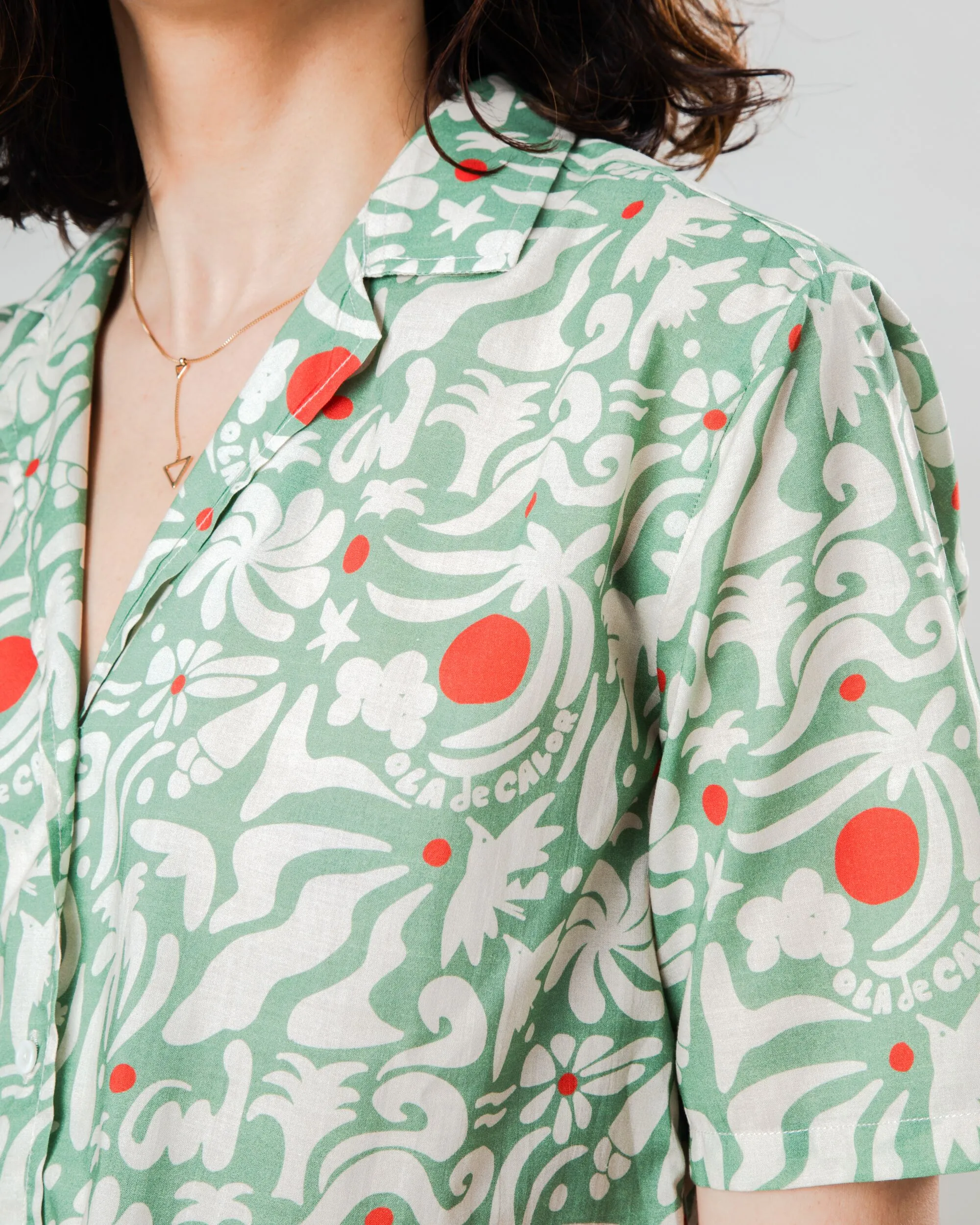 Easy Fit Wear Ola de Calor Aloha Blouse Light Green