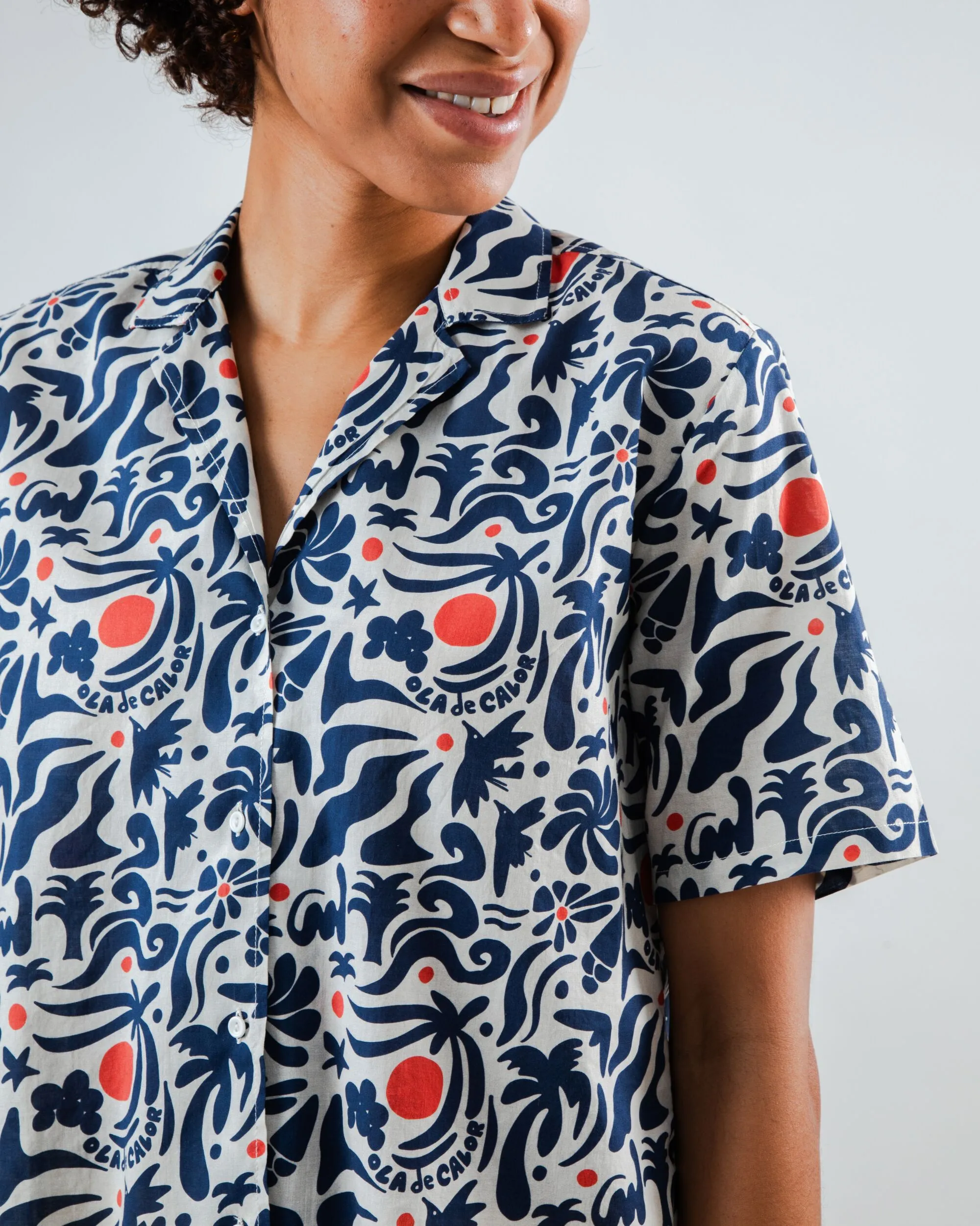 Ola de Calor Aloha Blouse Navy Sleek Comfort Everyday Comfort