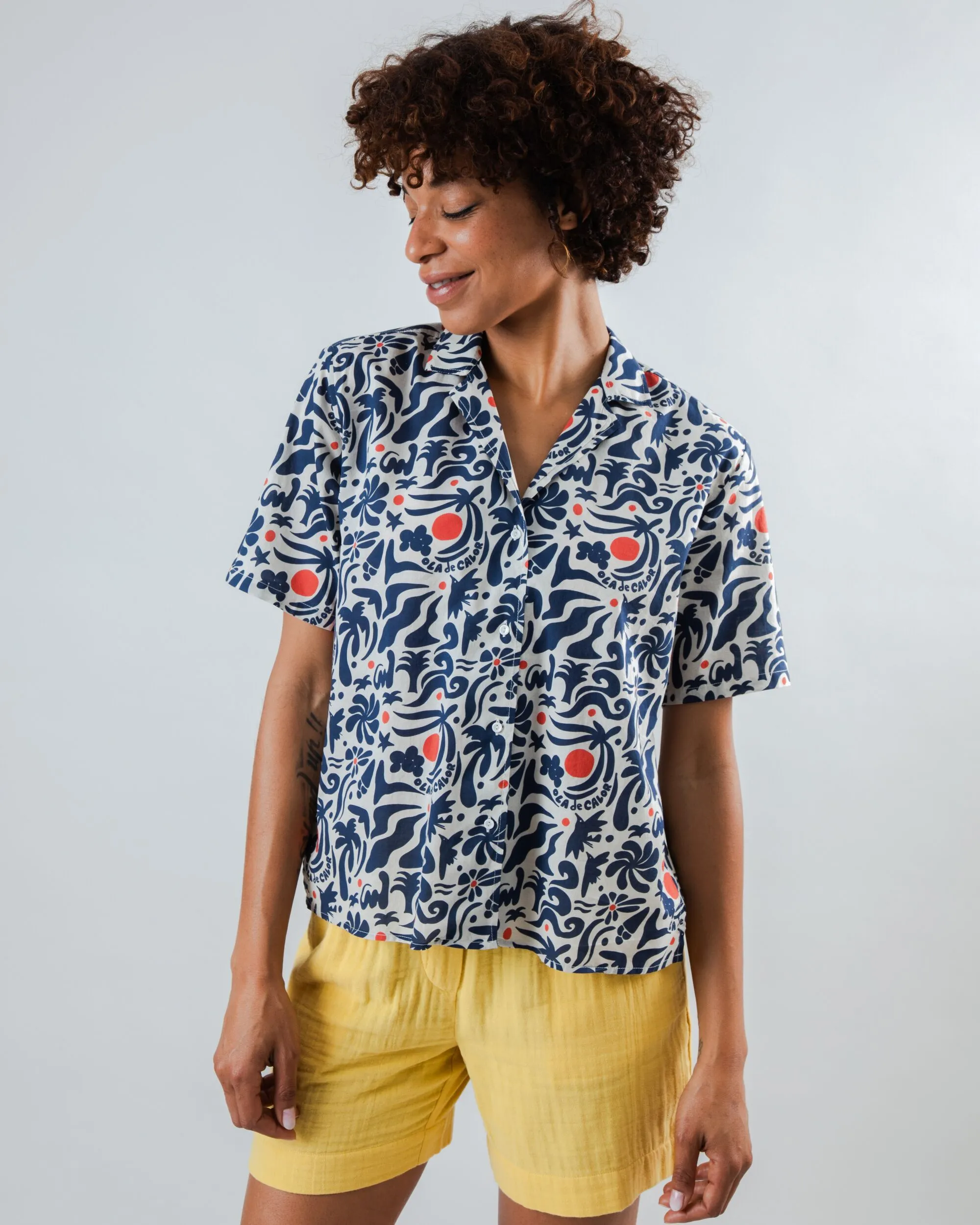 Ola de Calor Aloha Blouse Navy Sporty essentials Breathable Fit Wear
