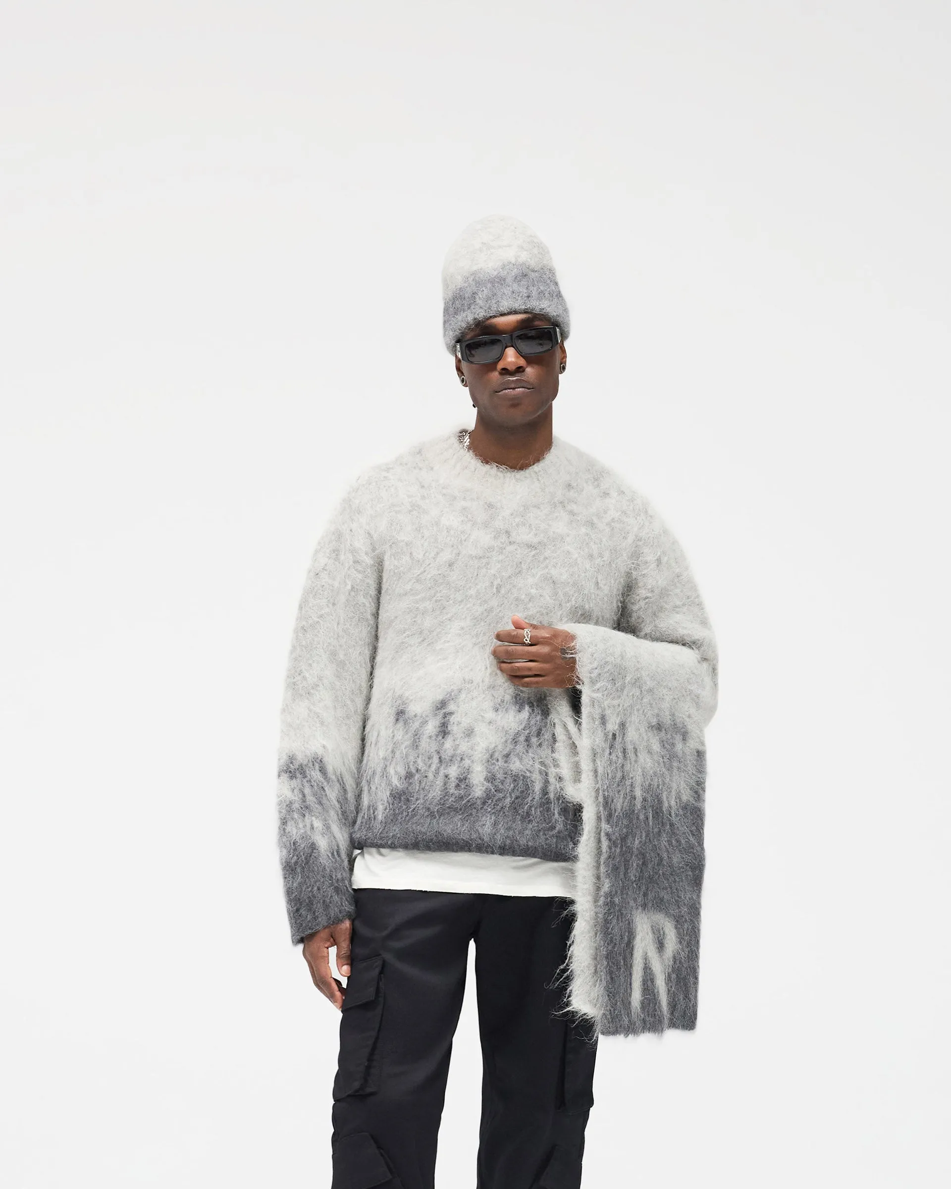 Ombre Sweater - Light Grey Busy Glow